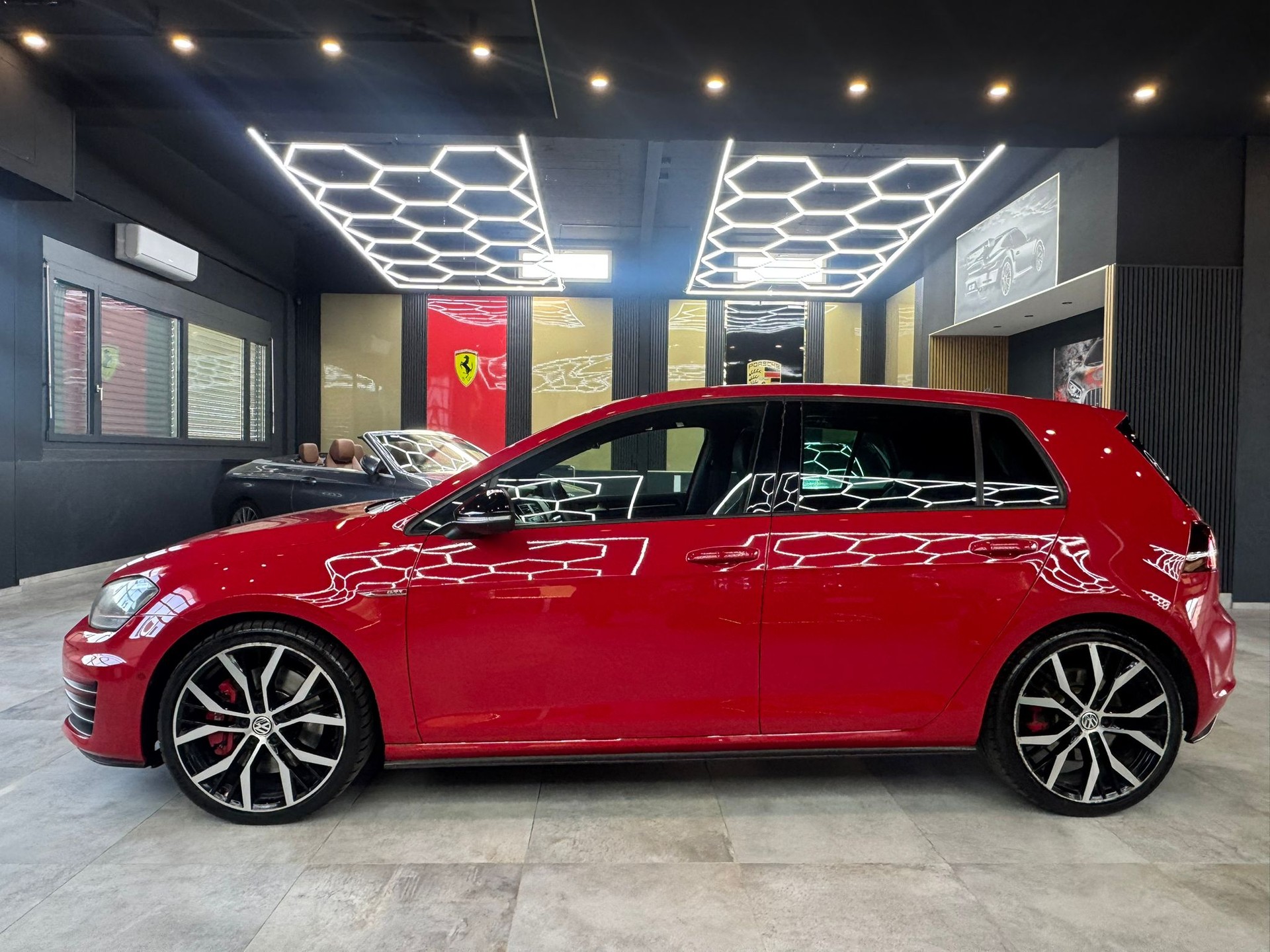VW Golf 2.0 TSI GTI Performance DSG-image-7