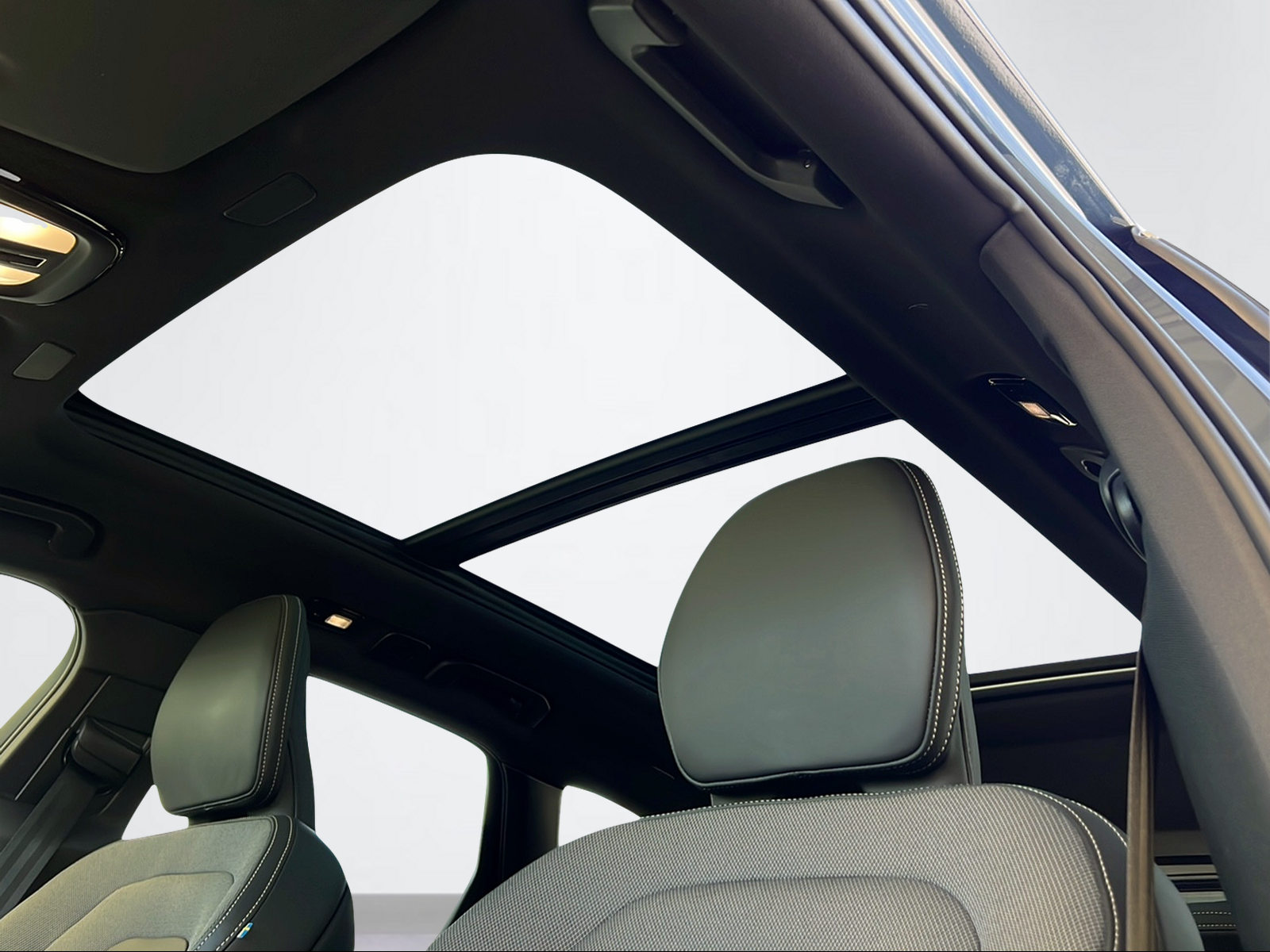 VOLVO XC60 2.0 T6 TE Ultimate Bright eAWD-image-15