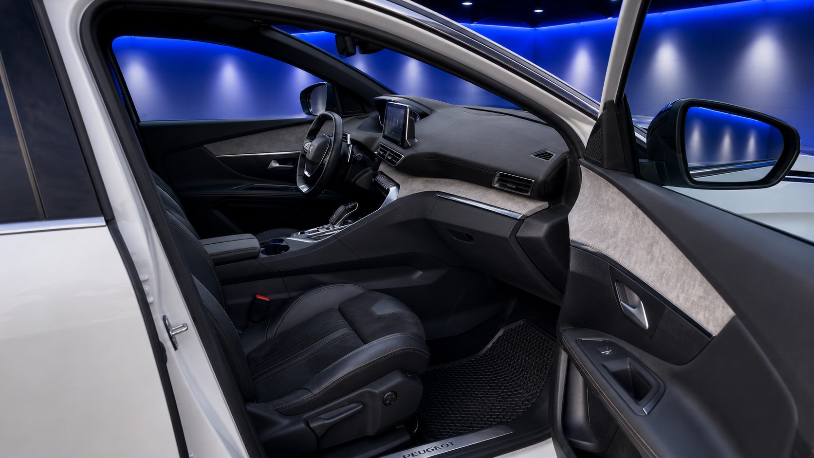 PEUGEOT 3008 1.5 BlueHDi GT EAT8-image-11