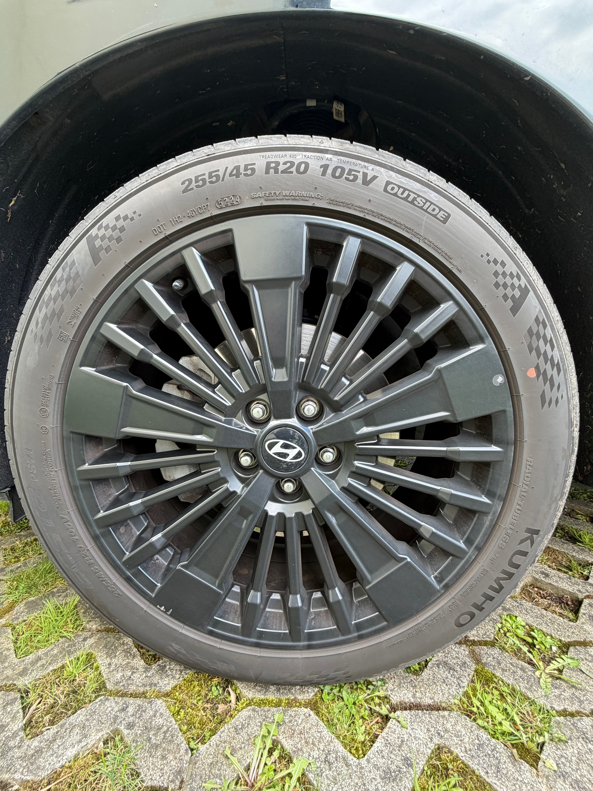 HYUNDAI Santa Fe 1.6 T-GDi PHEV Calligraphy 4WD Automatic-image-11