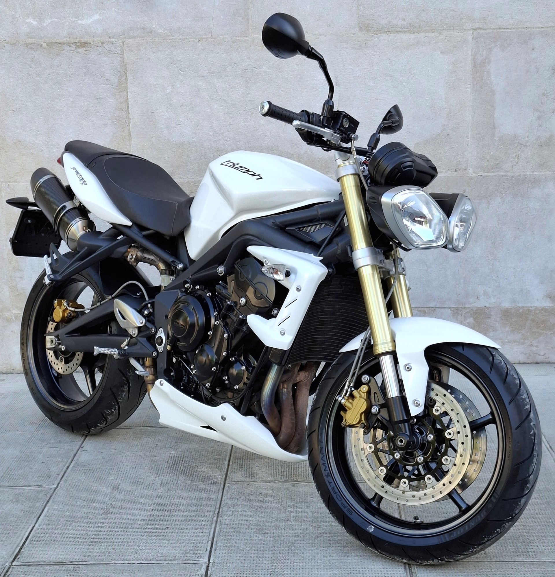 TRIUMPH Street Triple 675-showroom-element-1
