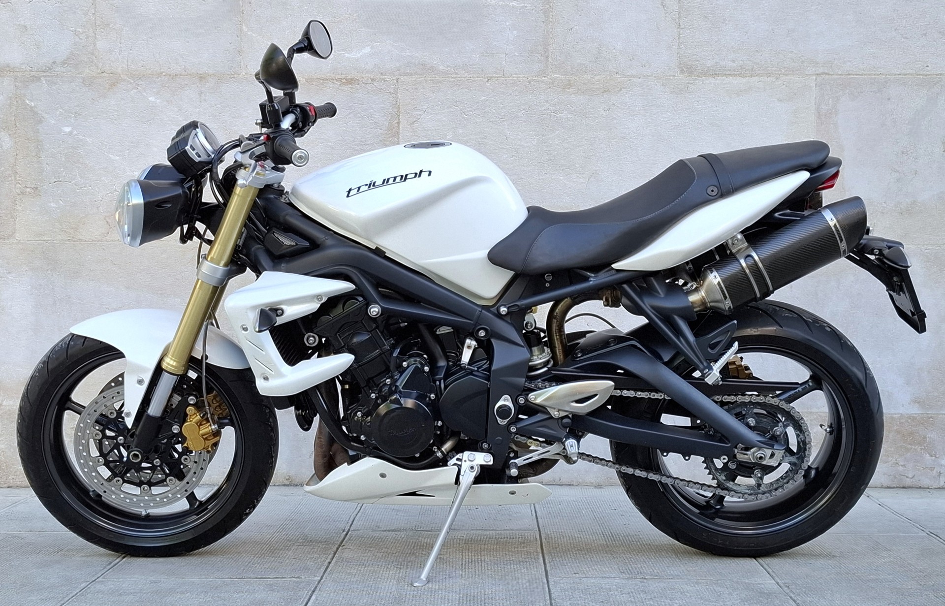 TRIUMPH Street Triple 675-showroom-element-2