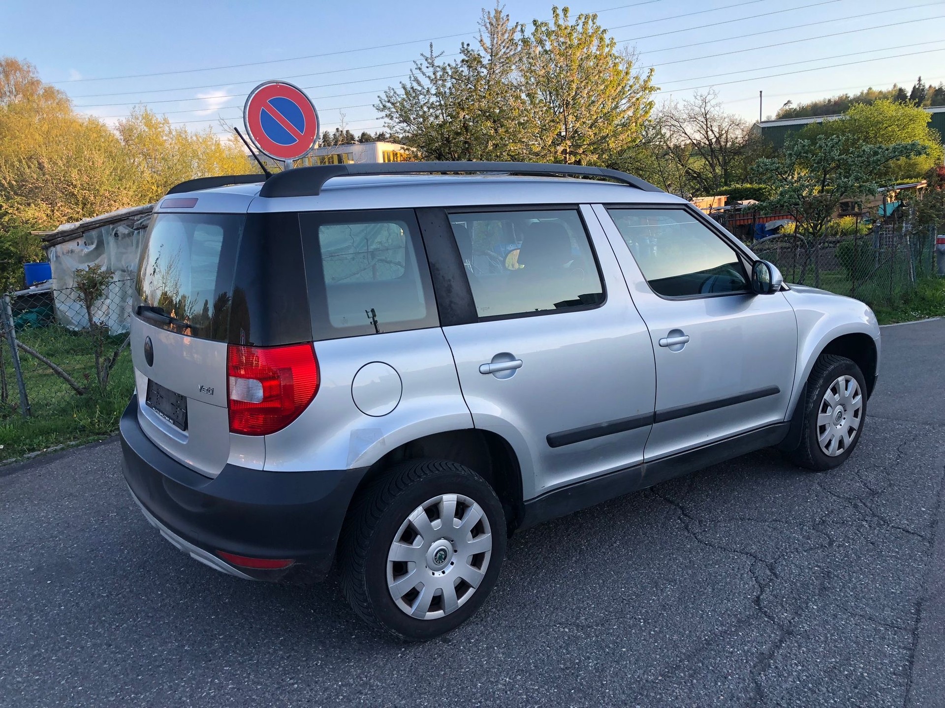 SKODA Yeti 2.0 TDI Active 4x4-image-8