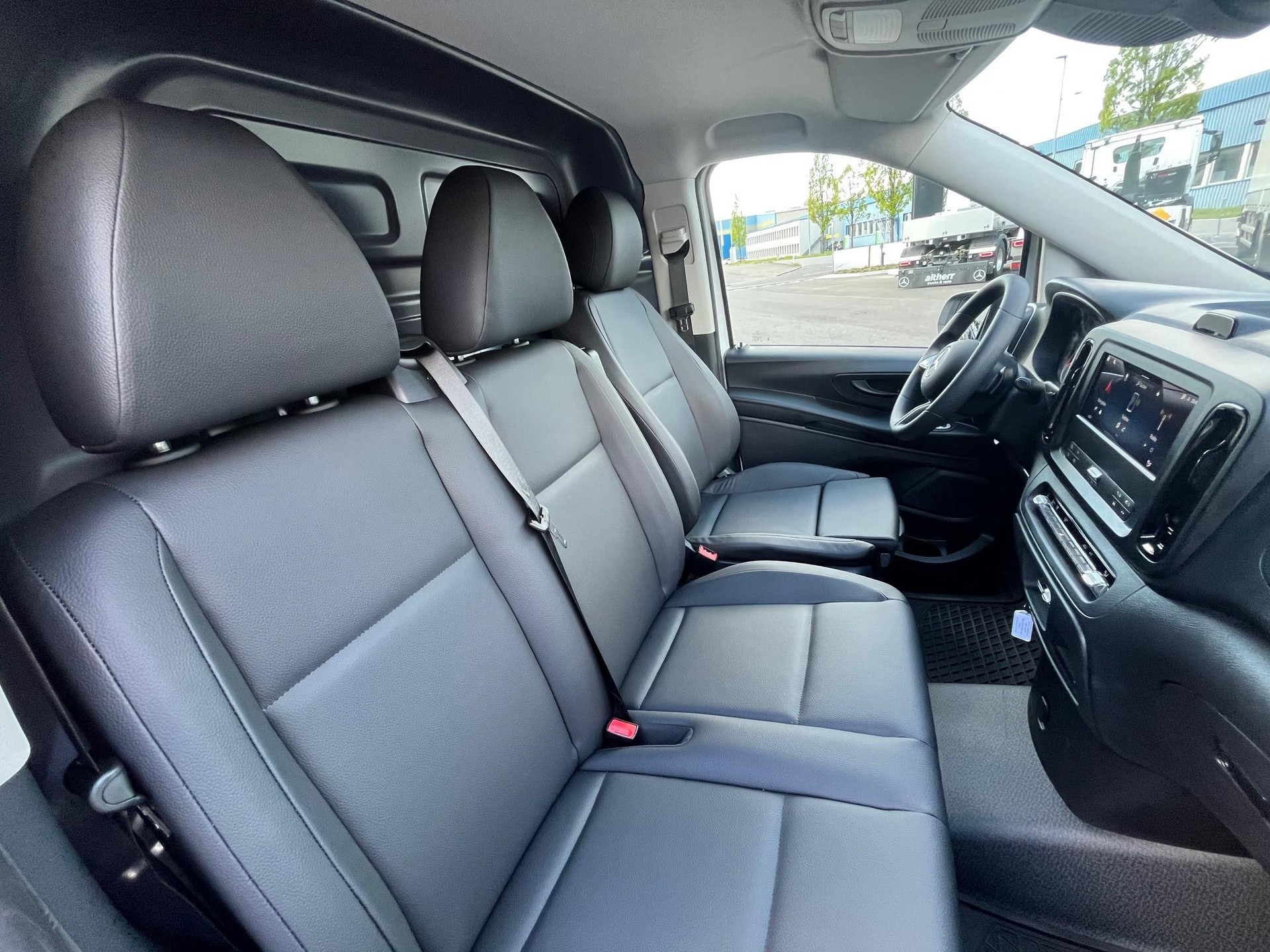 MERCEDES-BENZ Vito 114 Kaw. L 2.0 CDI Pro Worker 4Matic-image-15