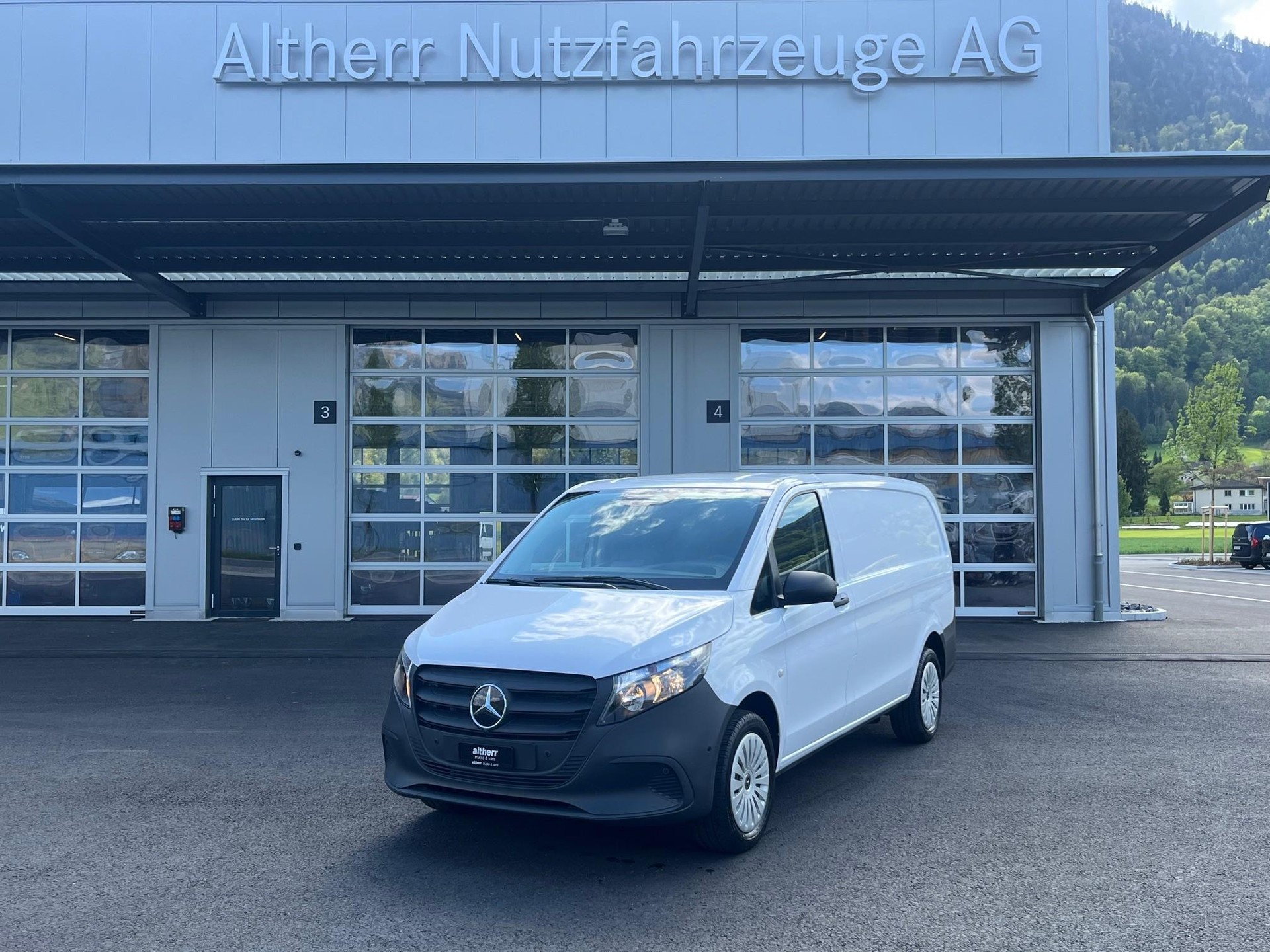 MERCEDES-BENZ Vito 114 Kaw. L 2.0 CDI Pro Worker 4Matic-image-0
