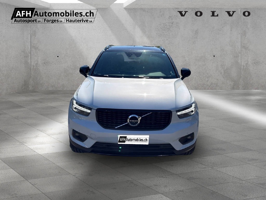 VOLVO XC40 T5 TwE R-Design-image-2