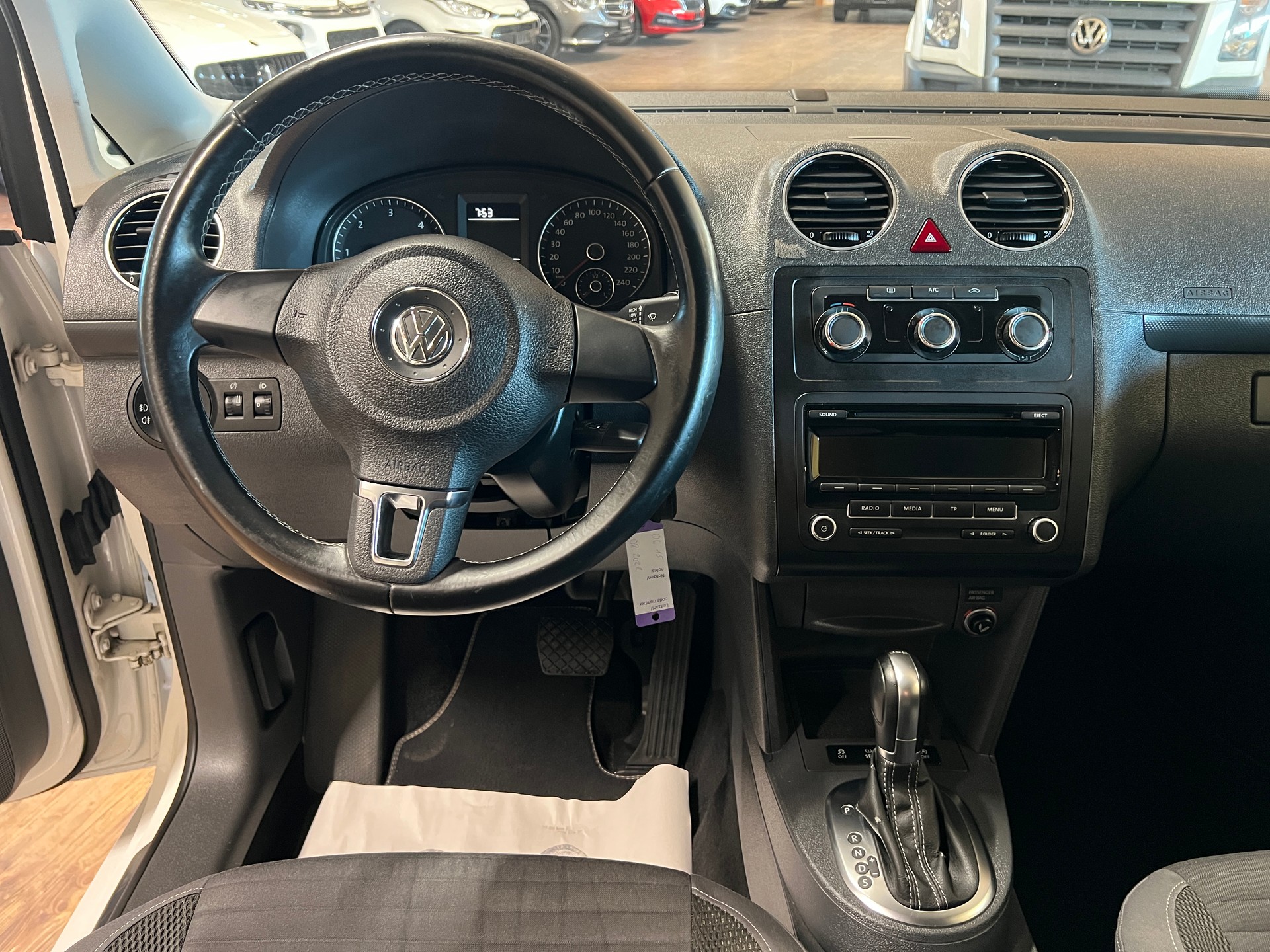 VW Caddy 1.6 TDI Blue Motion Technology Trendline DSG-image-9