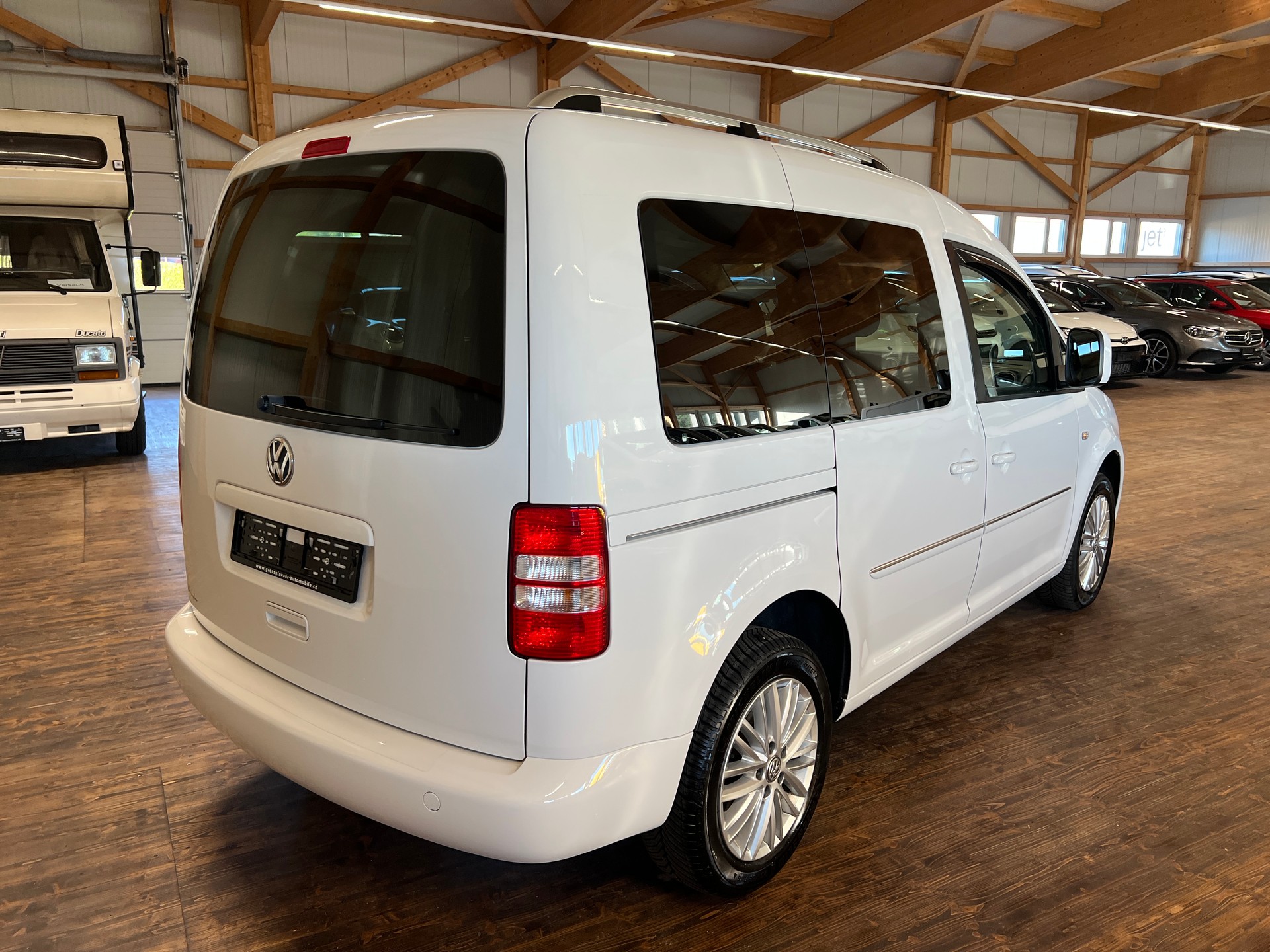 VW Caddy 1.6 TDI Blue Motion Technology Trendline DSG-image-4
