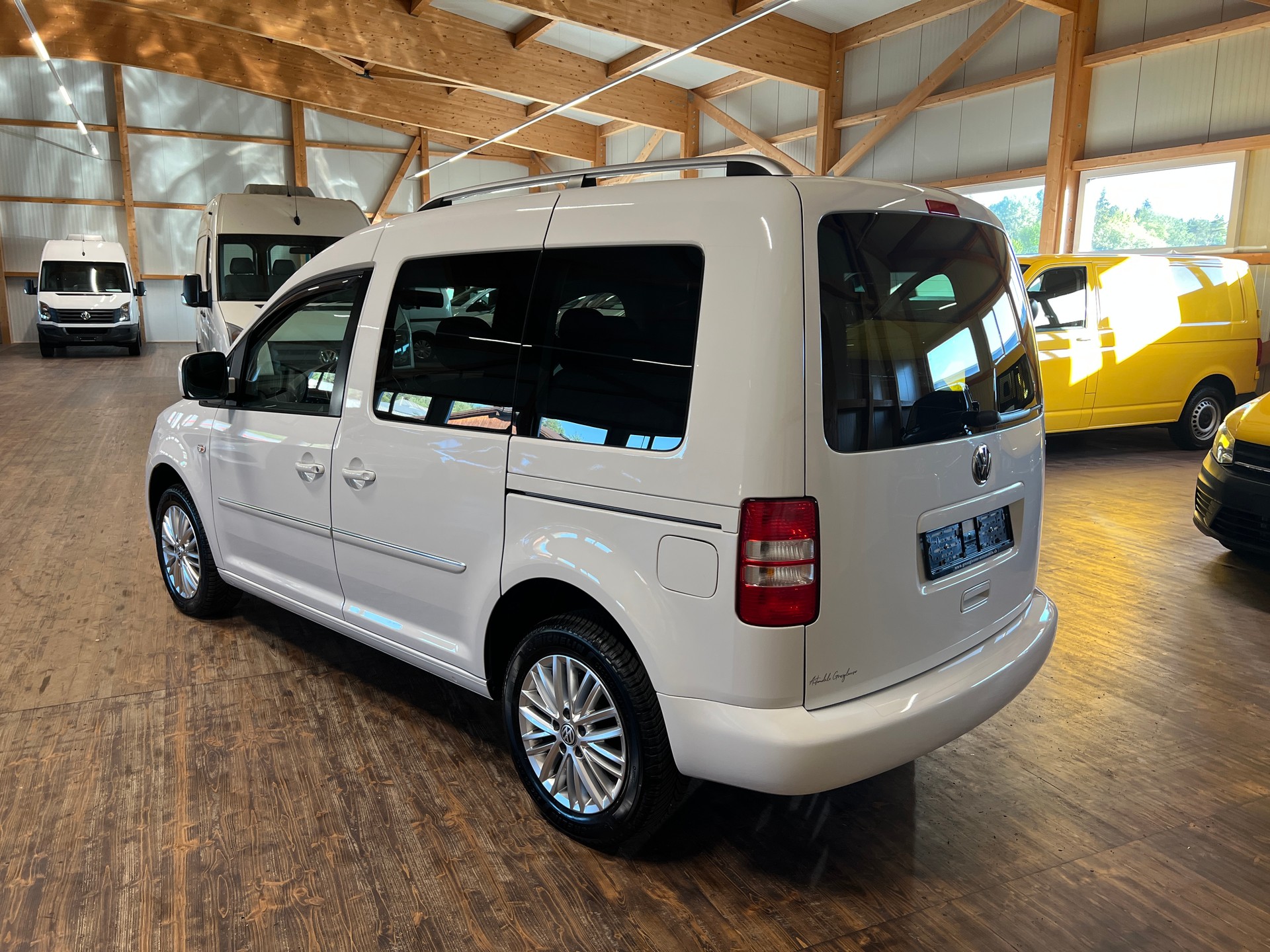 VW Caddy 1.6 TDI Blue Motion Technology Trendline DSG-image-6