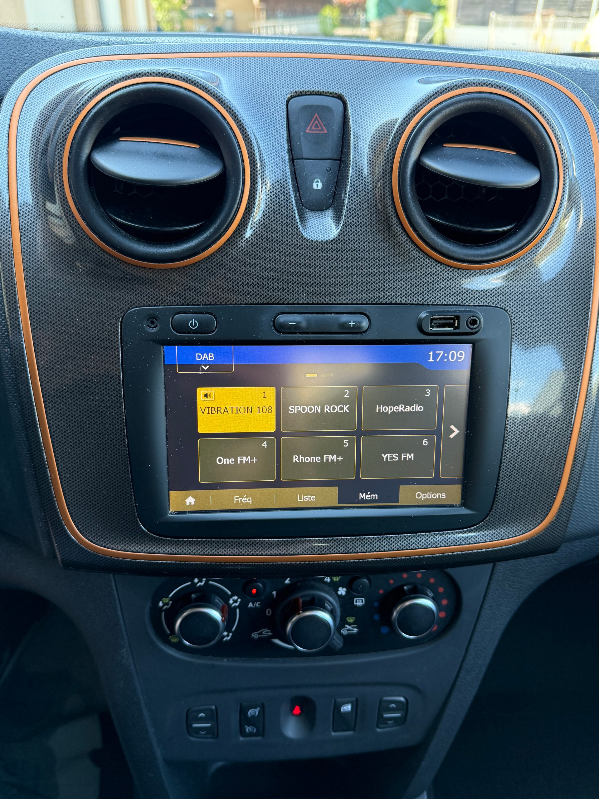 DACIA Sandero Tce 90 Stepway-image-5