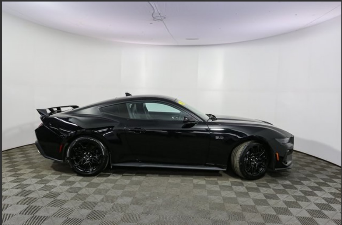 FORD Mustang GT Premium /Performance / Recaro and fully loaded Verkauf durch den Importeur Sutter US Cars and More-image-3