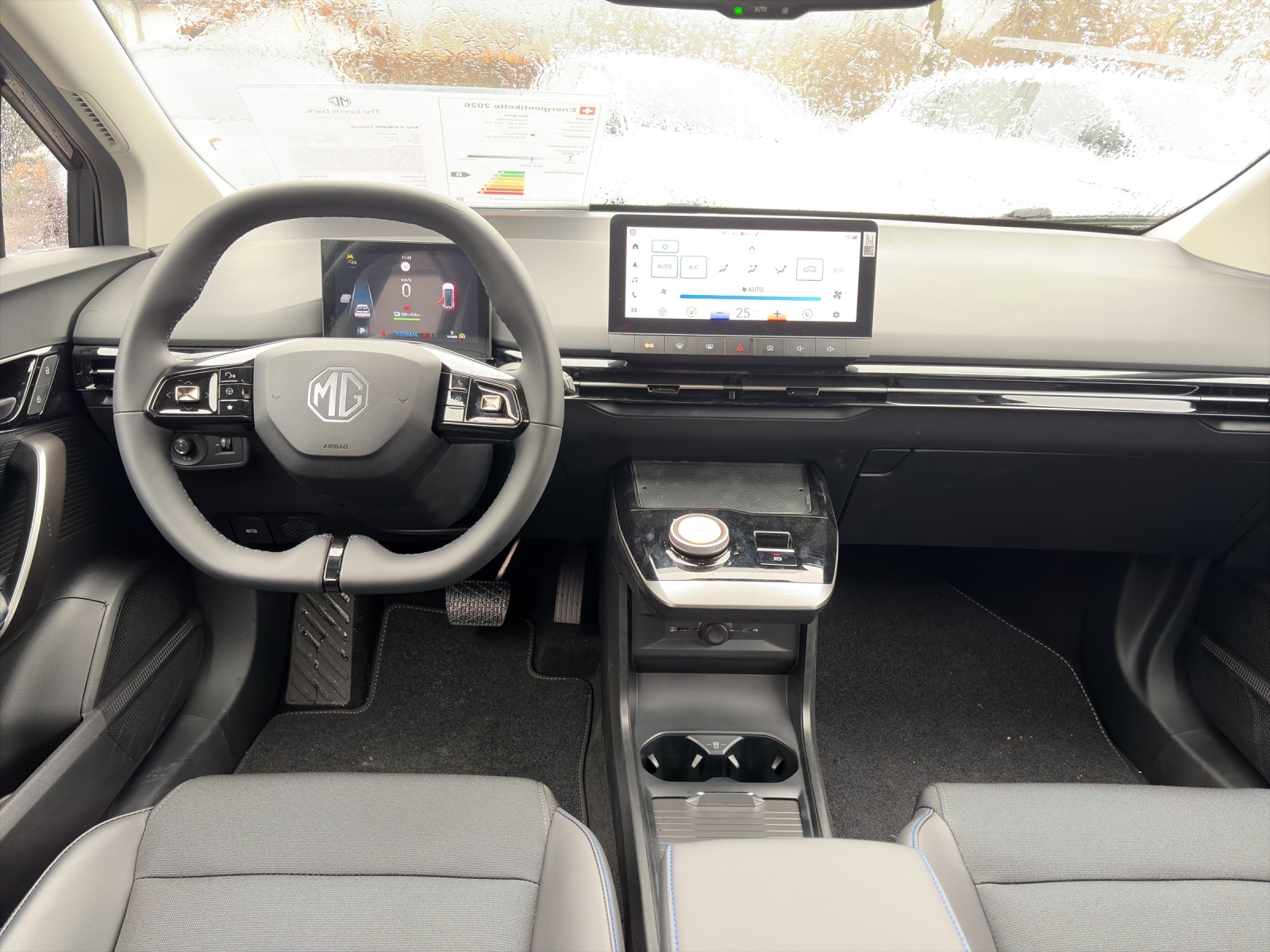 MG 4 64kWh Luxury-image-5