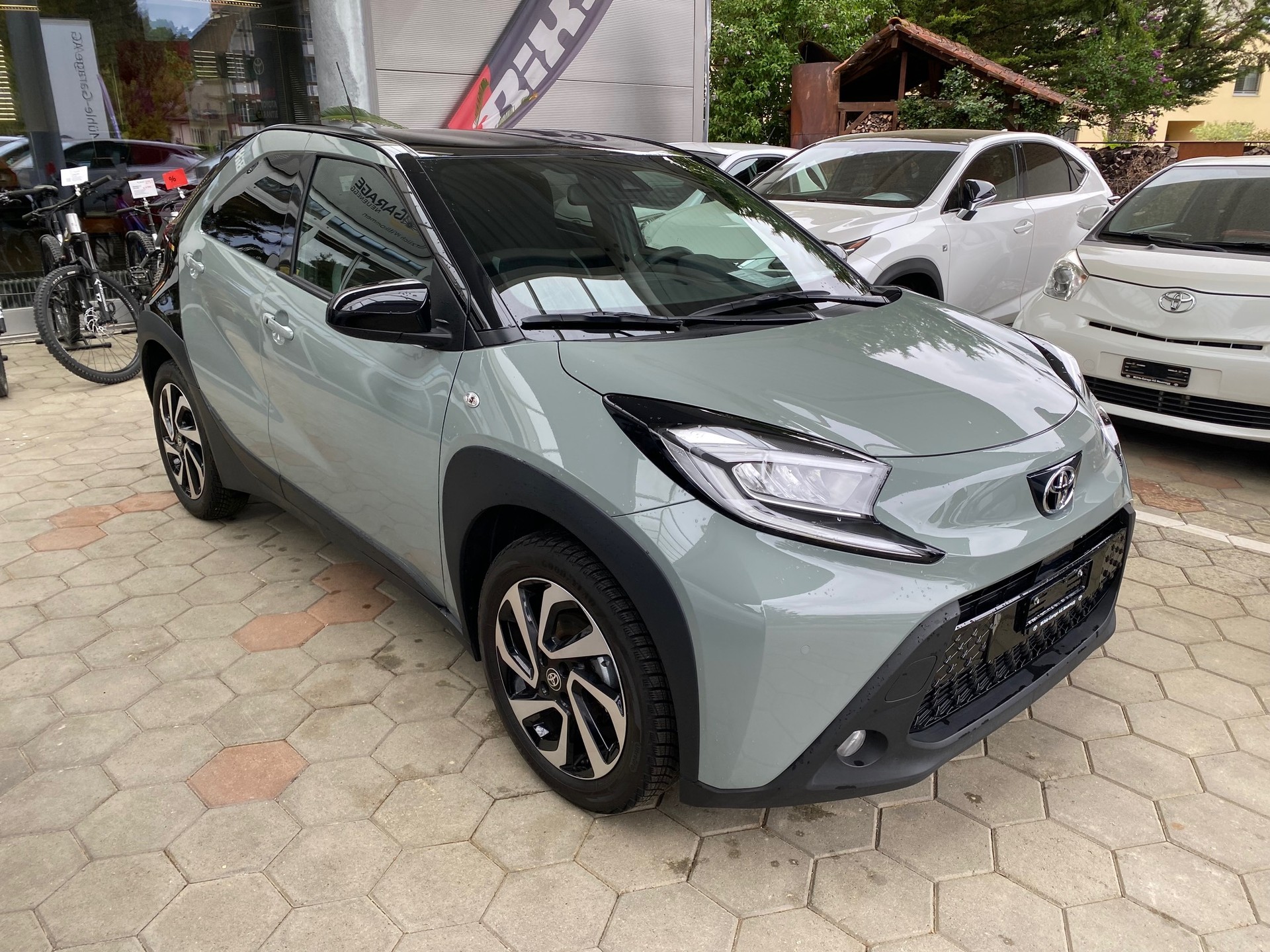 TOYOTA Aygo X 1.0 VVT-i Trend CVT-showroom-element-1
