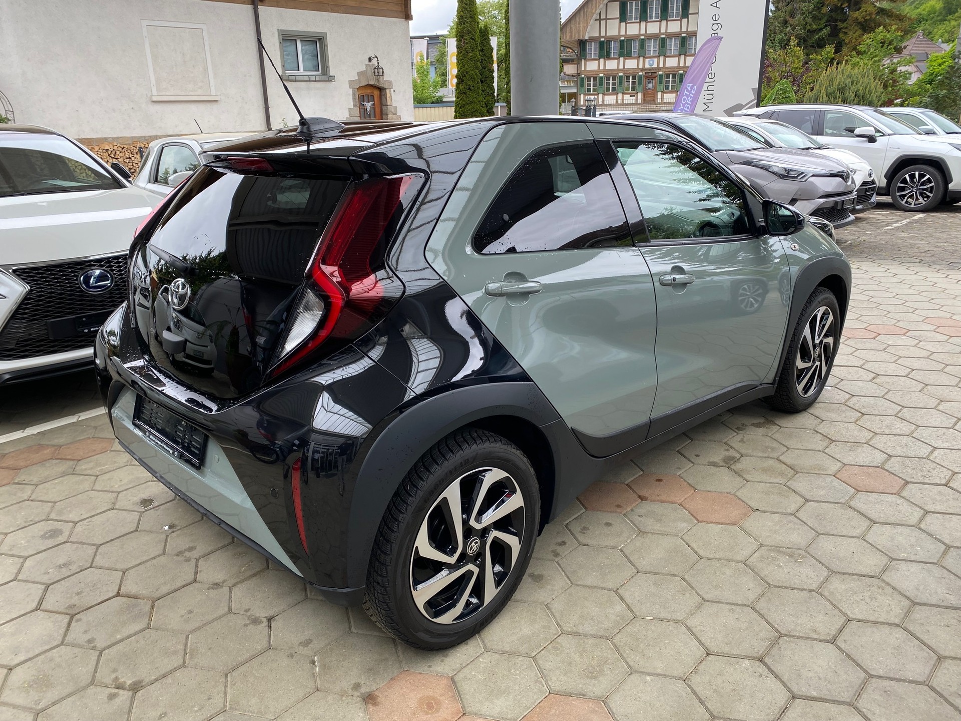 TOYOTA Aygo X 1.0 VVT-i Trend CVT-showroom-element-2