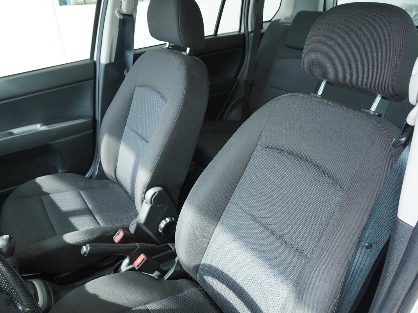 MAZDA 2 1.4i 16V Exclusive-image-3