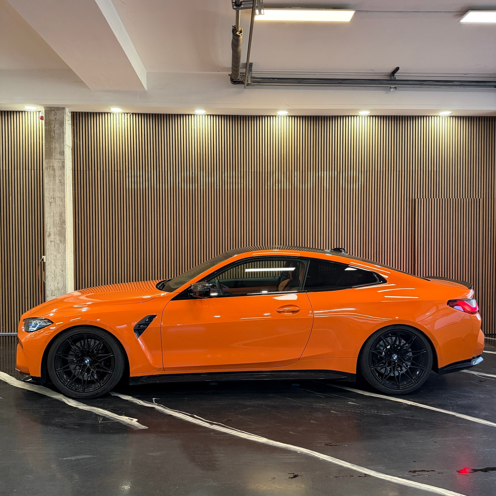 BMW M4 Coupé Competition M xDrive-showroom-element-3