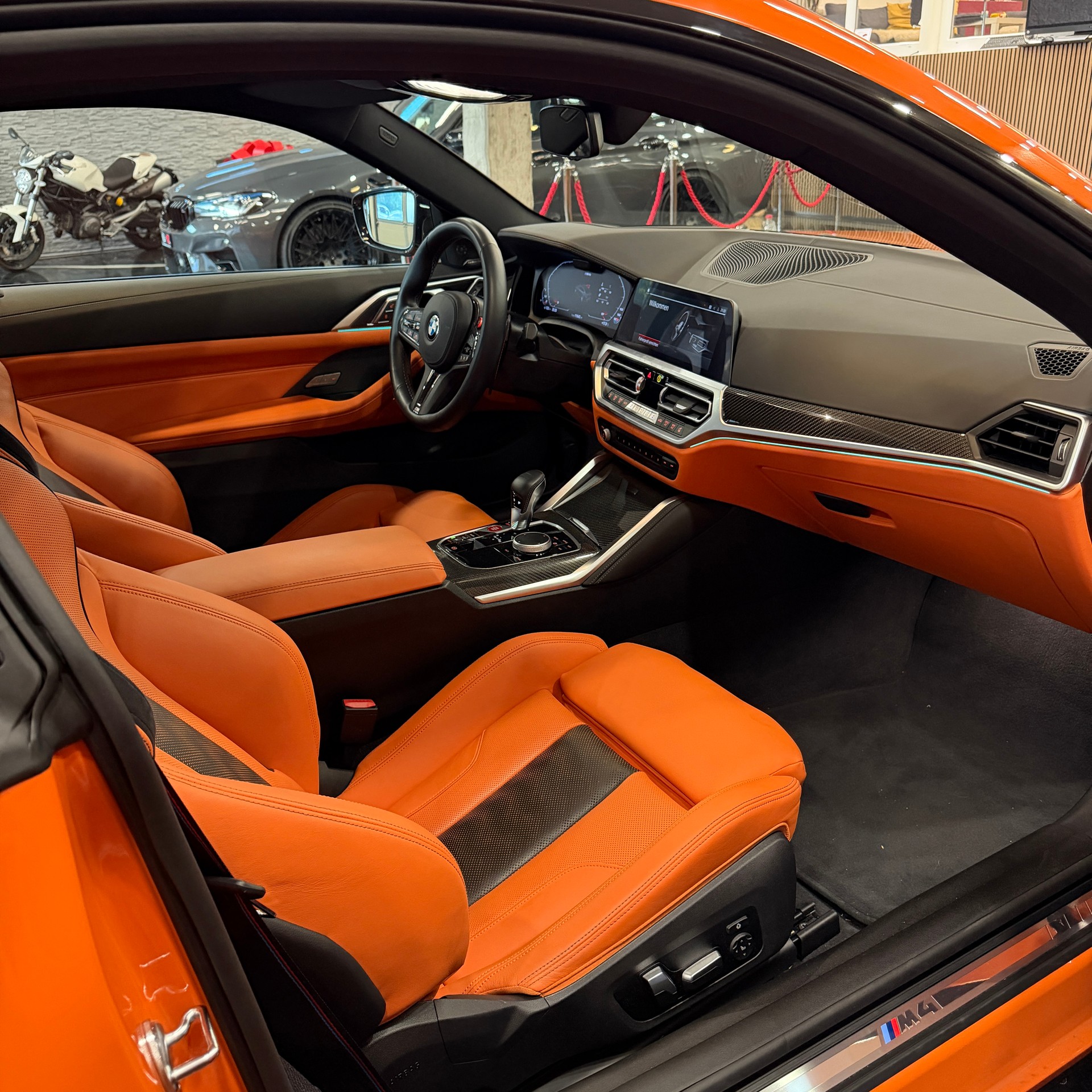 BMW M4 Coupé Competition M xDrive-image-17