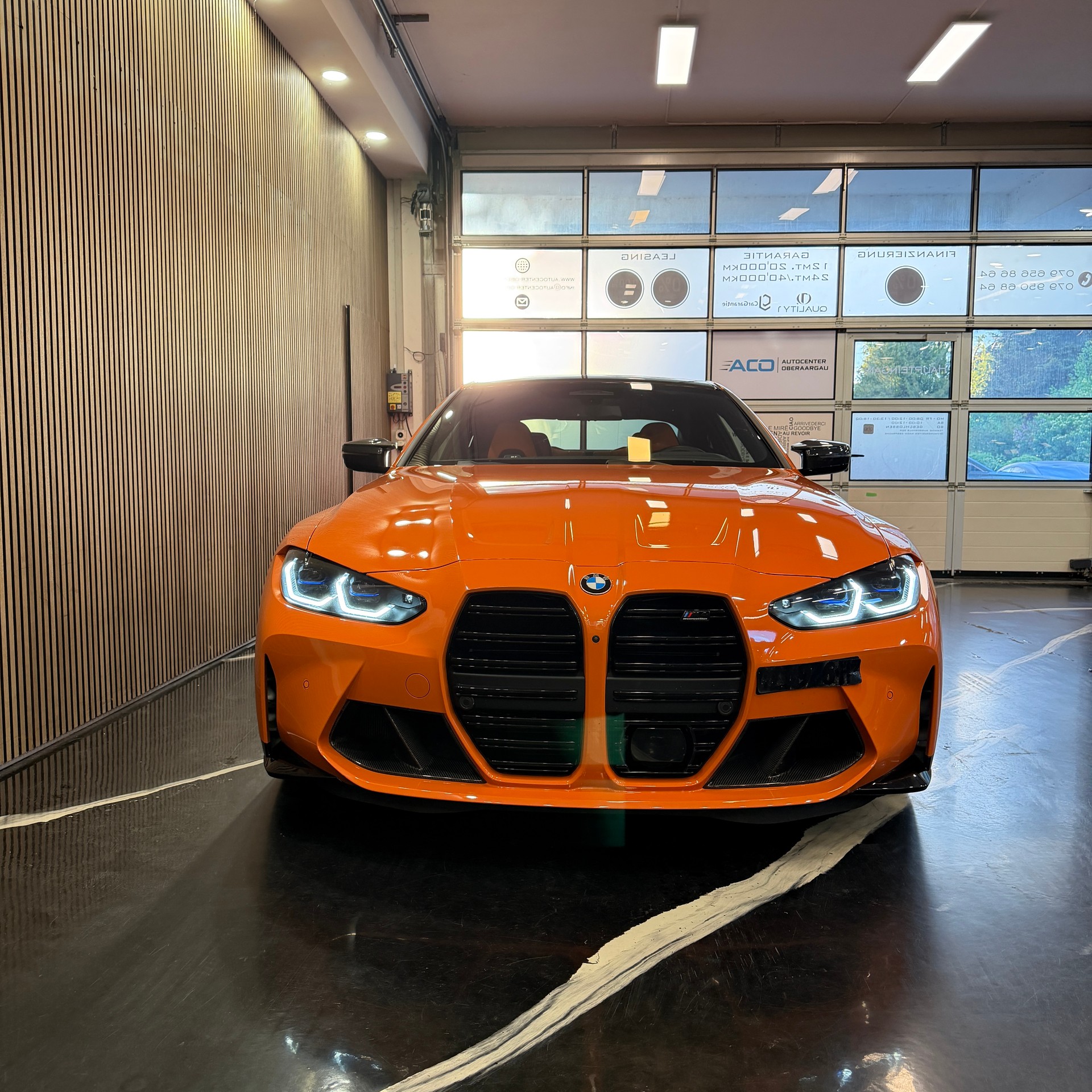 BMW M4 Coupé Competition M xDrive-showroom-element-1