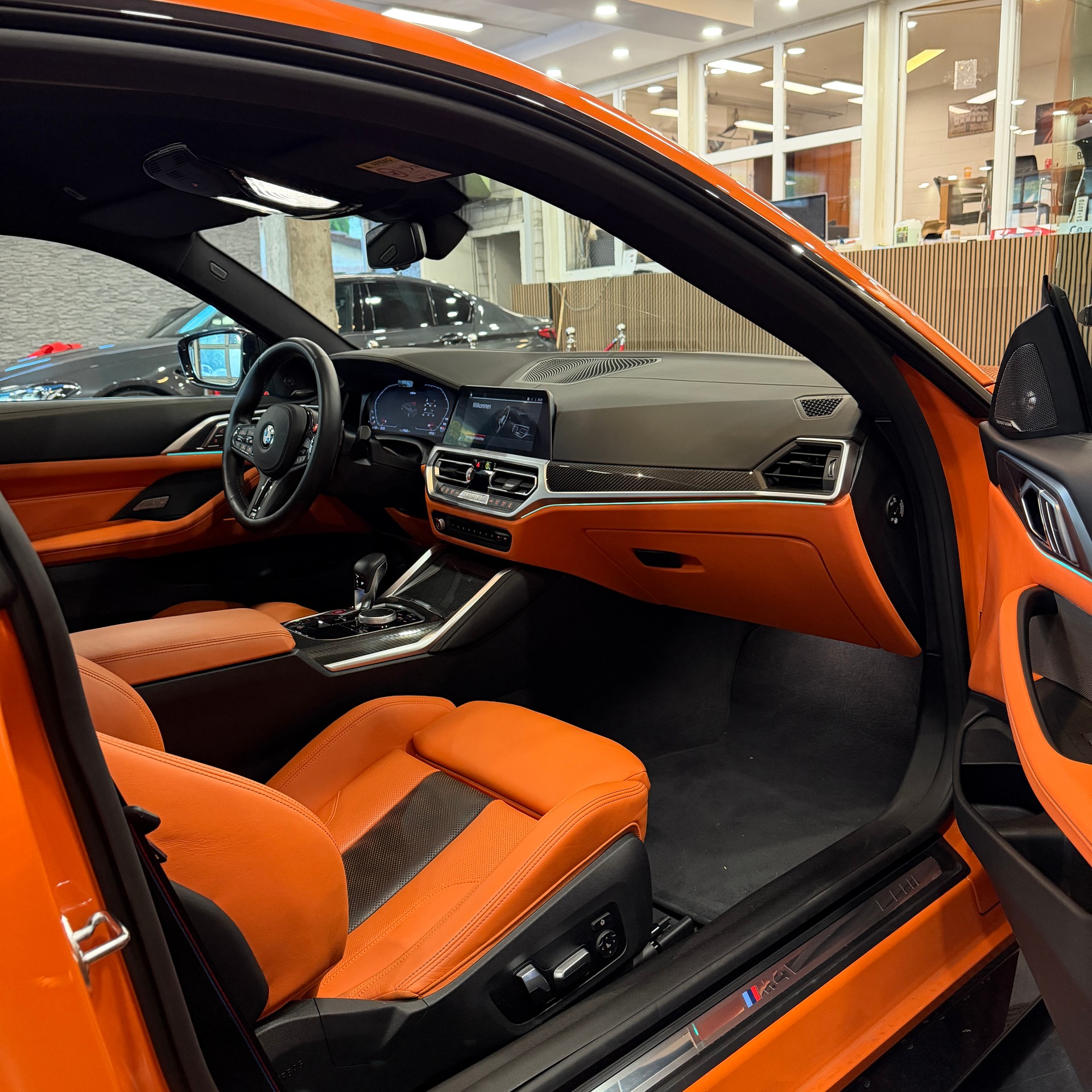 BMW M4 Coupé Competition M xDrive-image-16