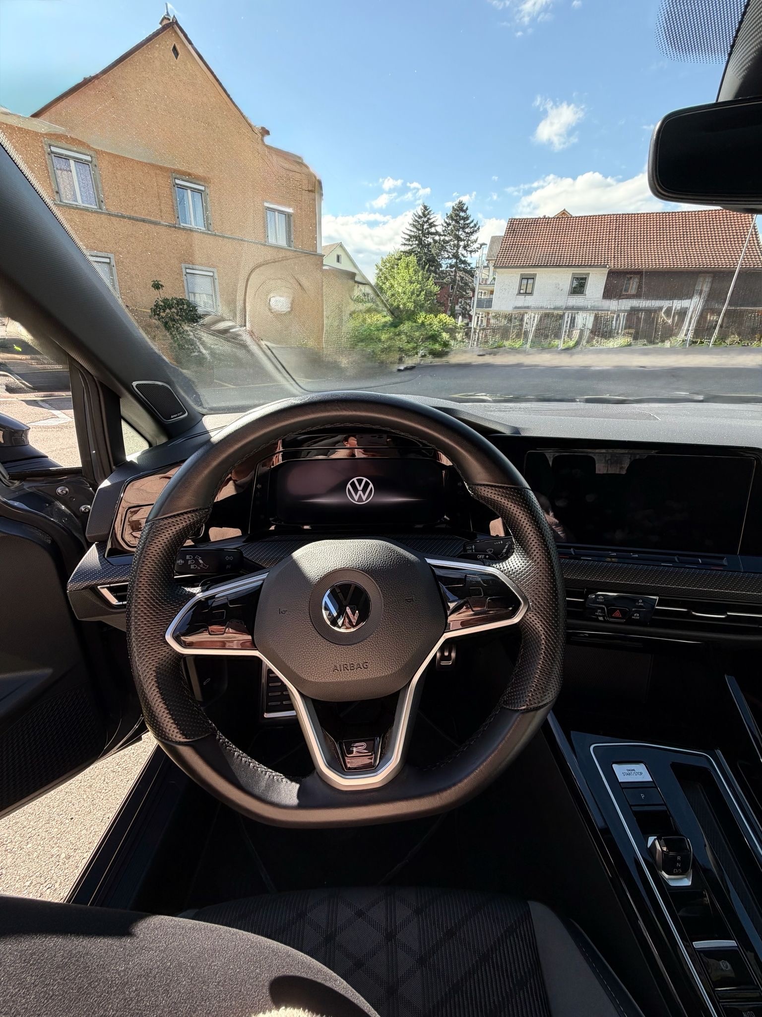 VW Golf 8 eTSI R-Line DSG-image-7