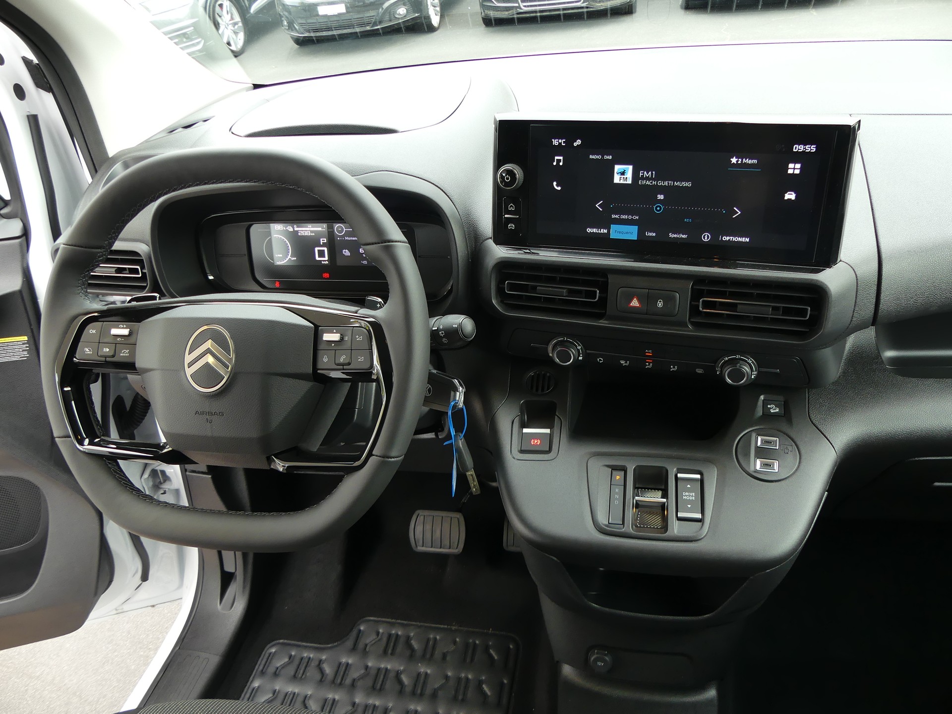 CITROEN e-Berlingo Van M-image-12