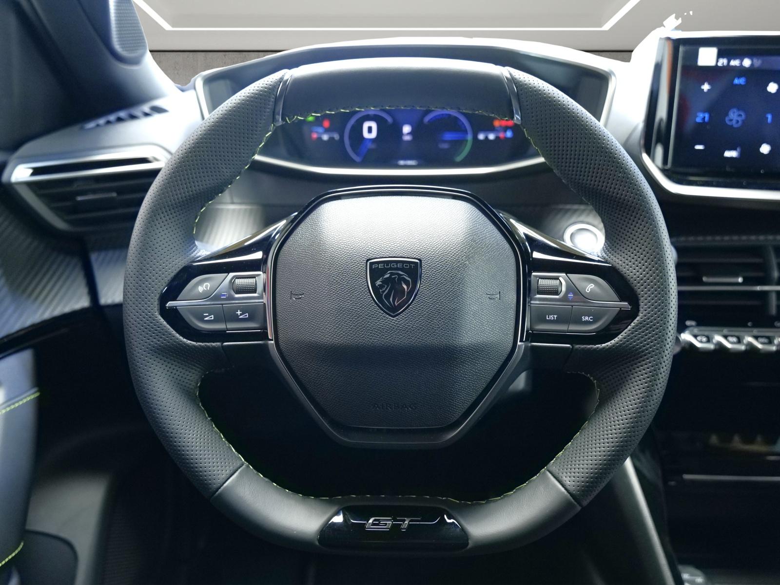 PEUGEOT 2008 1.2 Hybrid 145 GT-image-8