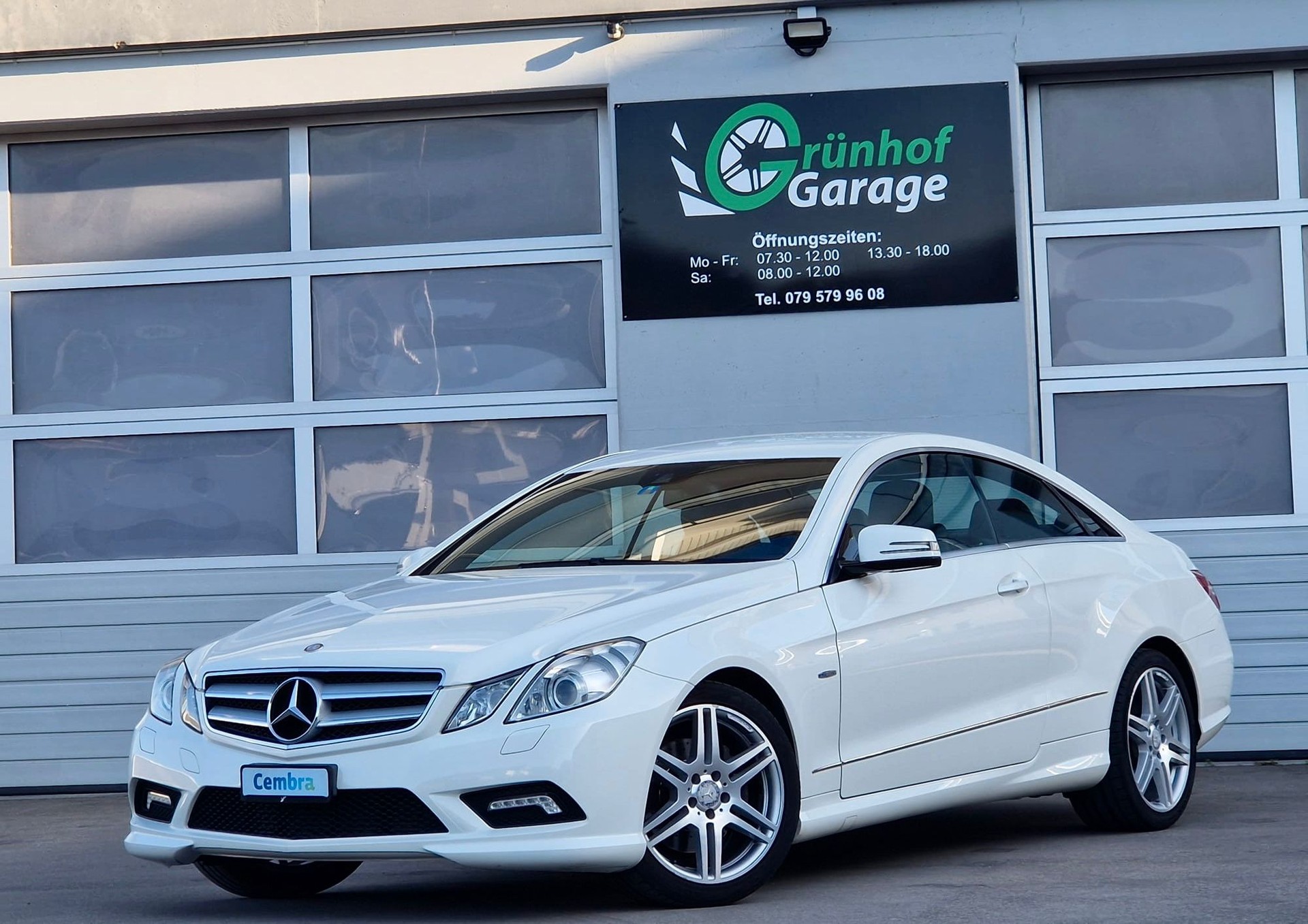 MERCEDES-BENZ E 250 CGI AMG Line Automatic-image-0