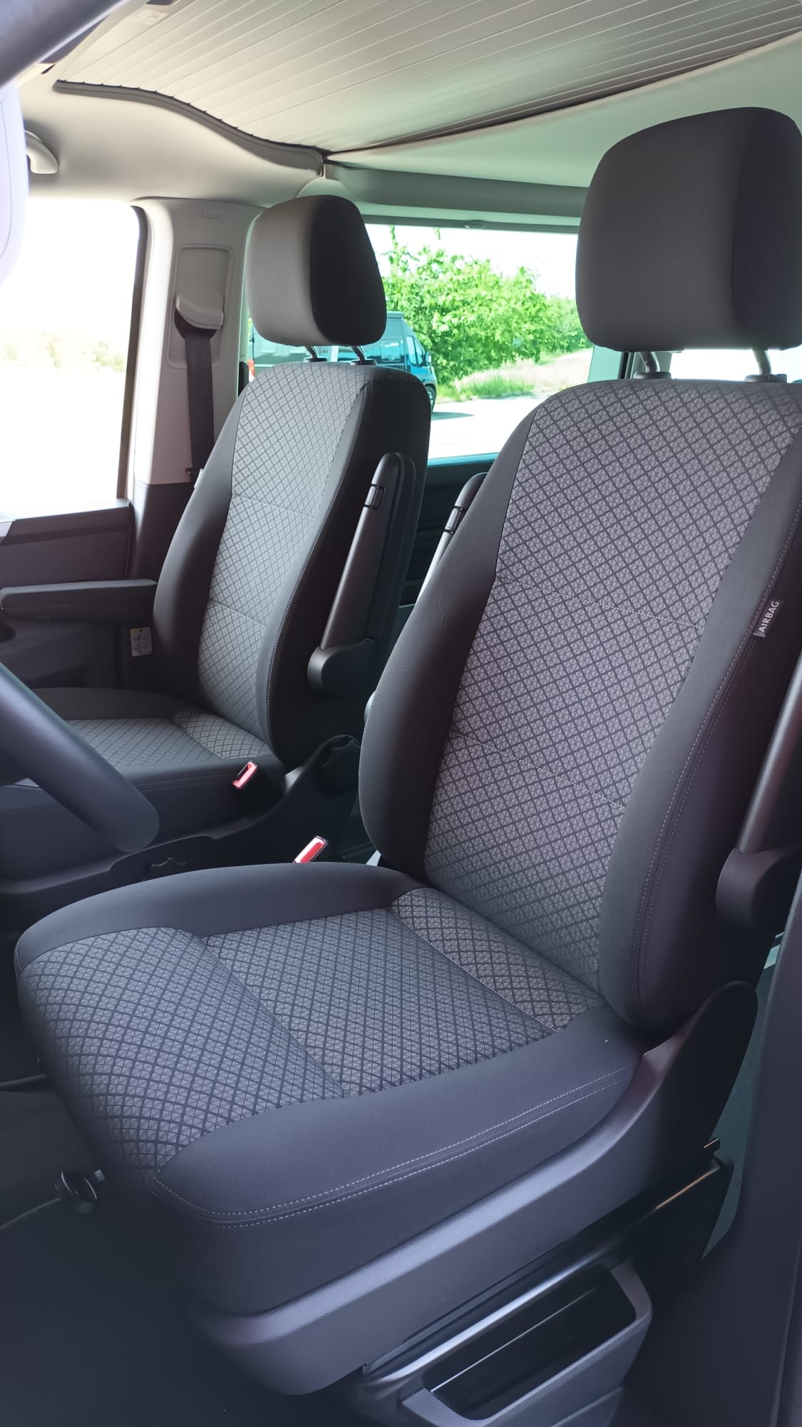 VW T6.1 California 2.0 TDI Beach Liberty Spirit 4Motion DSG-image-13
