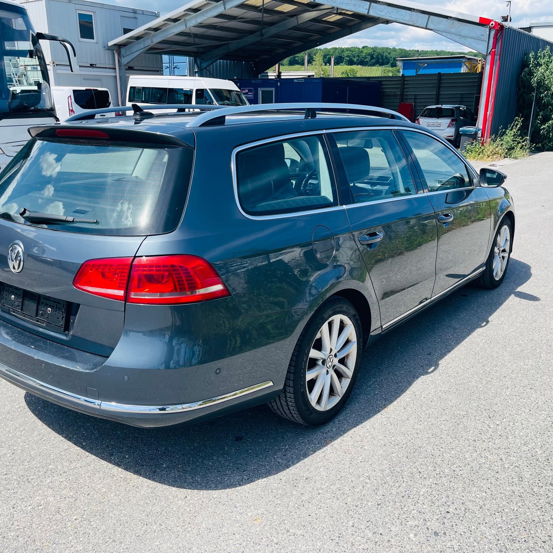 VW Passat Variant 2.0 TSI Highline DSG-image-4