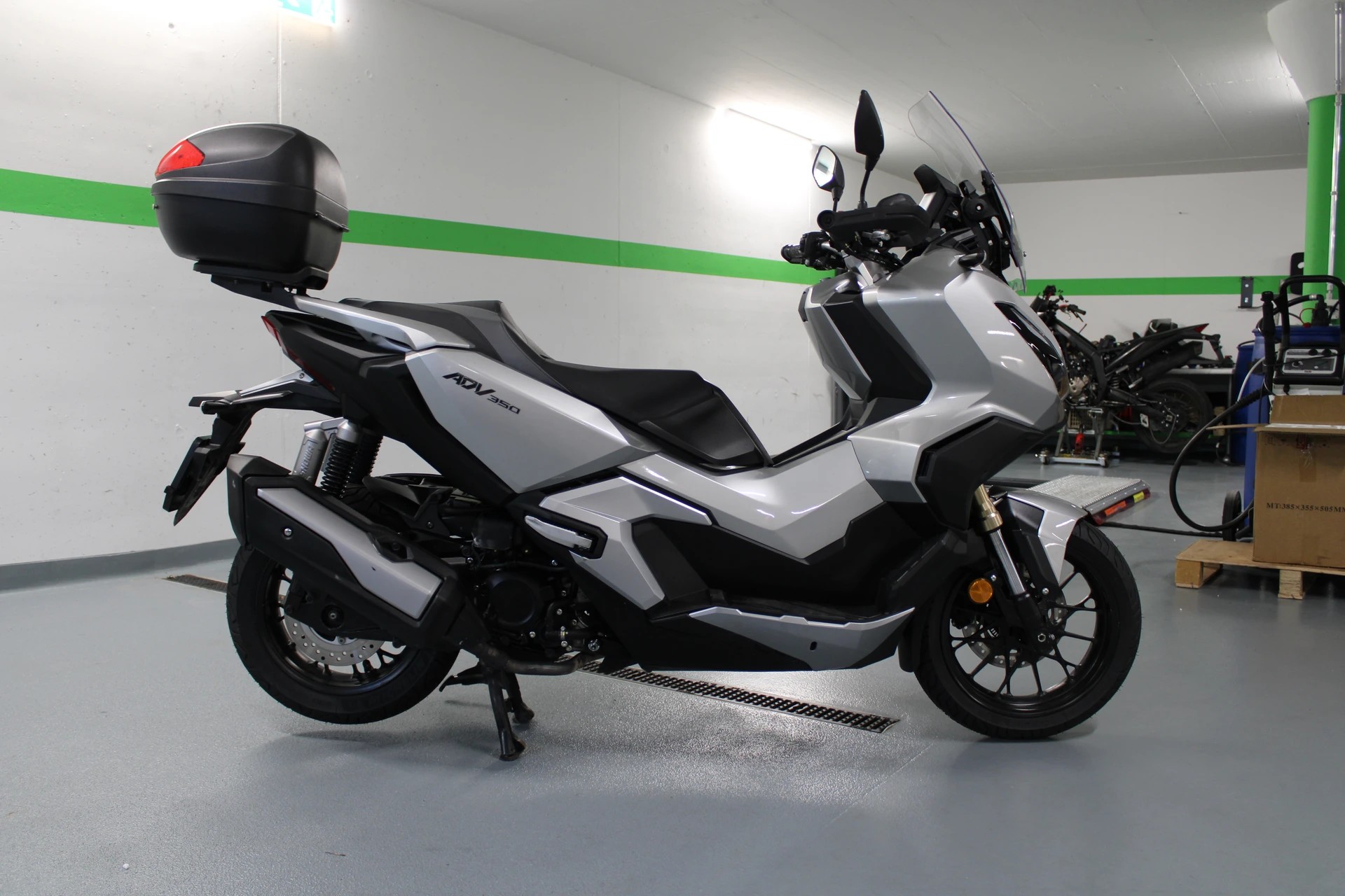 HONDA ADV 350