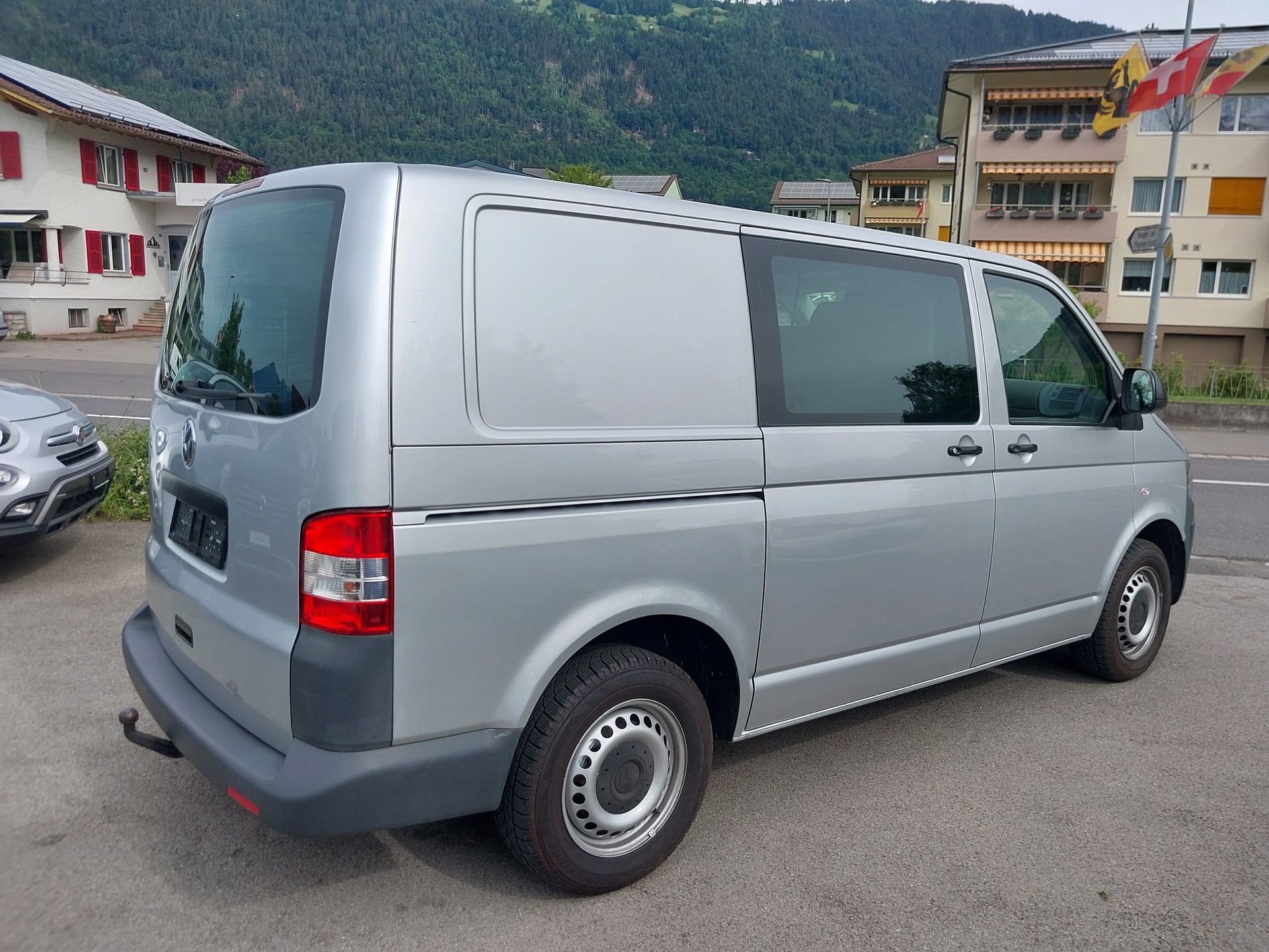 VW T5 2.0 TDI-image-3