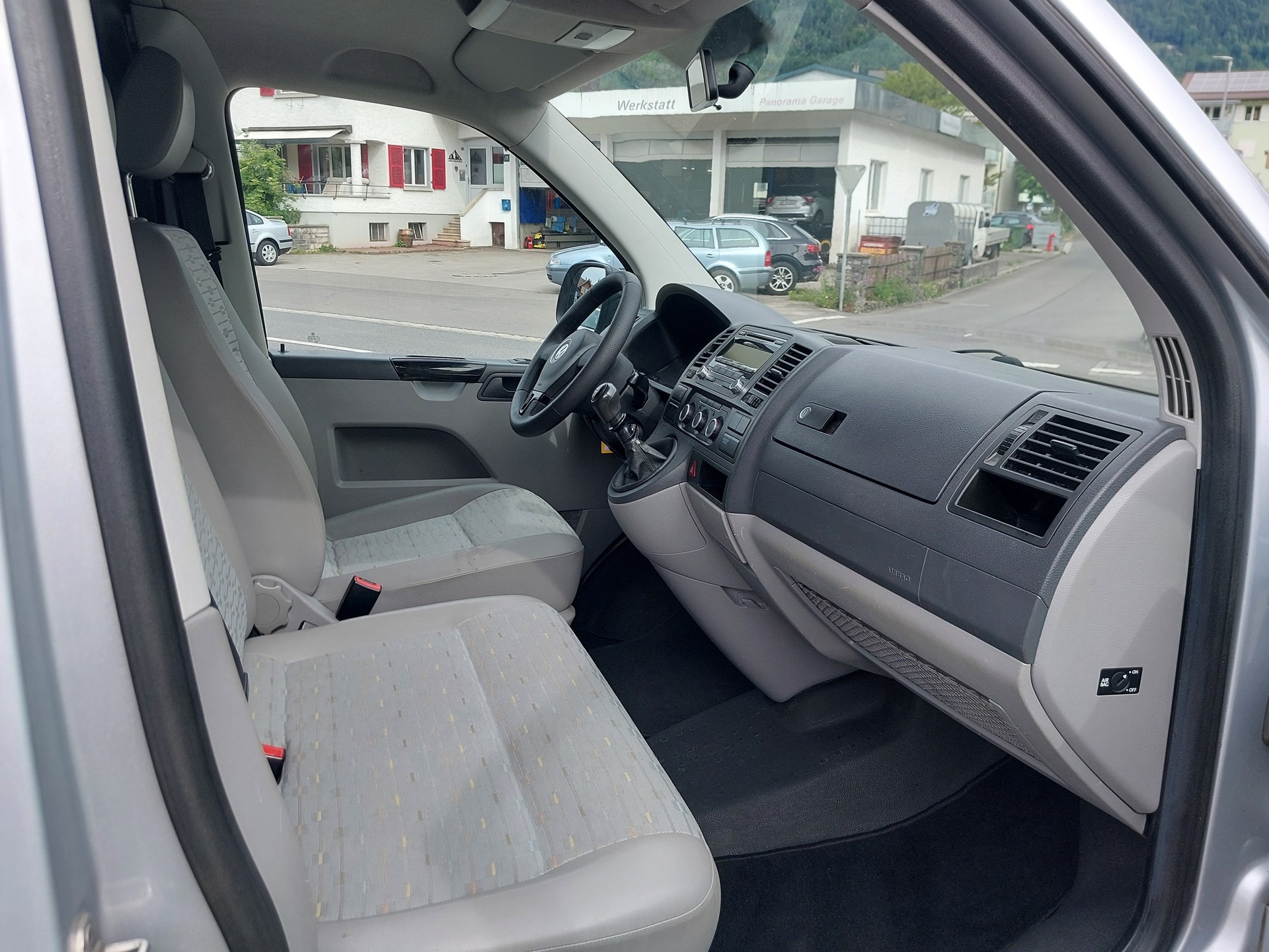 VW T5 2.0 TDI-image-7