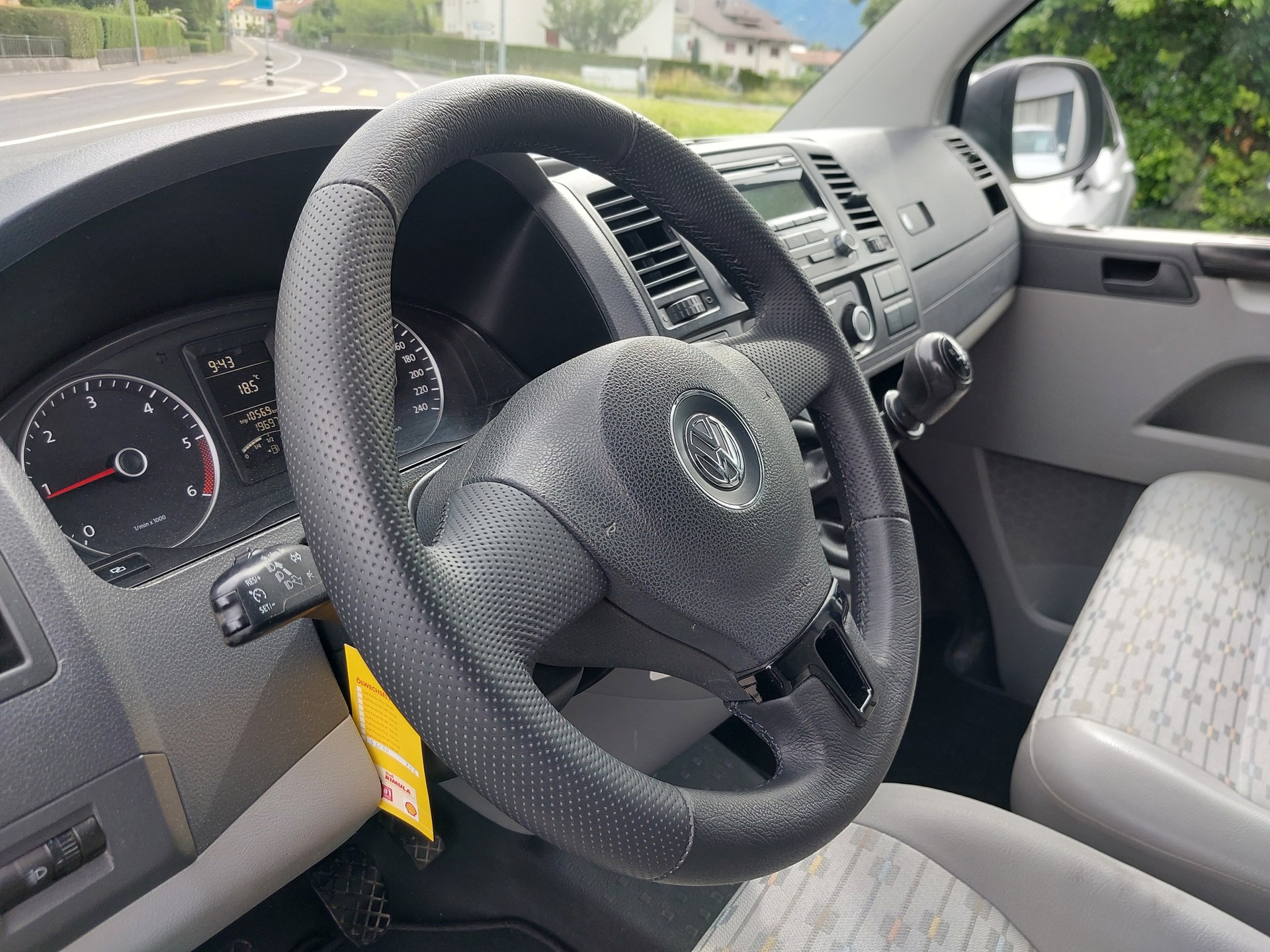 VW T5 2.0 TDI-image-5