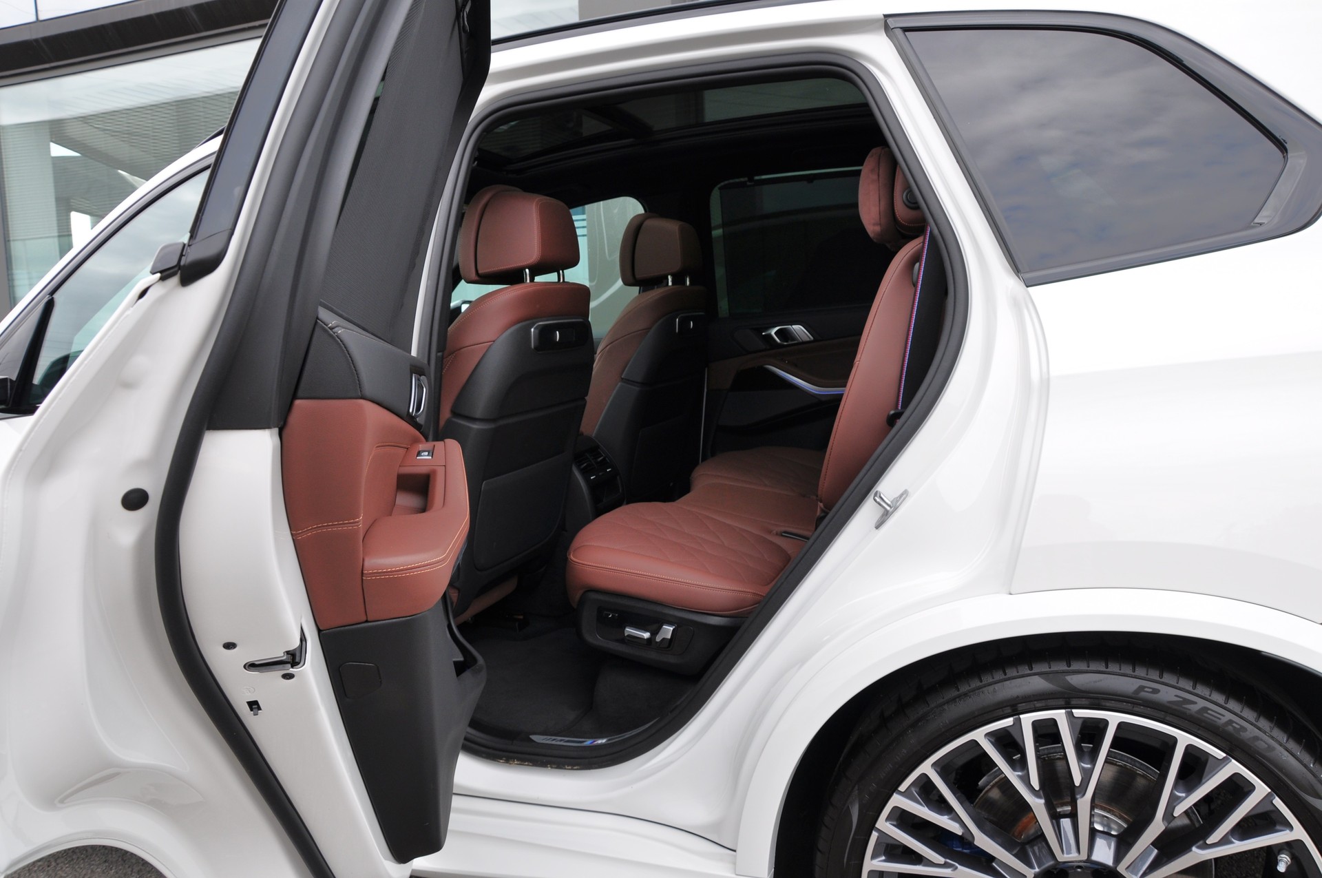BMW X5 xDrive 48V 40d M Sport Pro Steptronic **7-PLÄTZE**-image-19