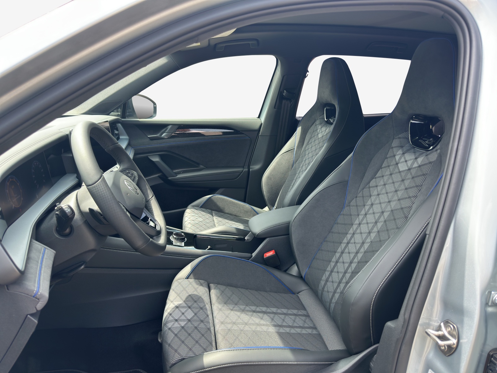 VW Tayron R-Line 2.0TSI 204PS 4Motion-image-7
