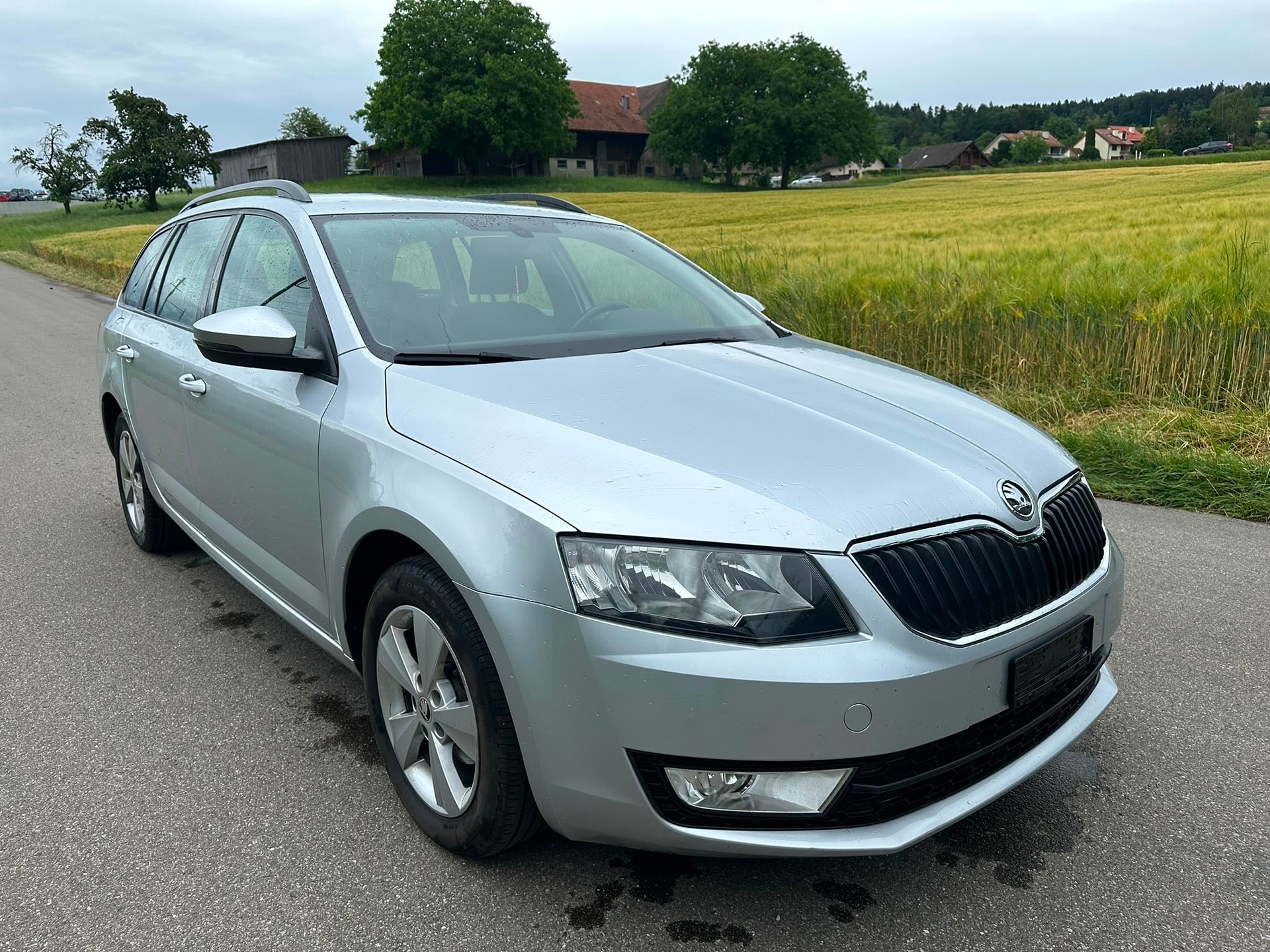 SKODA Octavia Combi 1.6 TDI Ambition 4x4-image-2