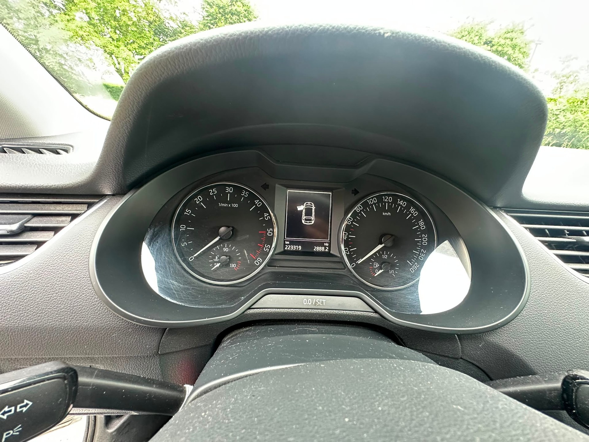 SKODA Octavia Combi 1.6 TDI Ambition 4x4-image-8