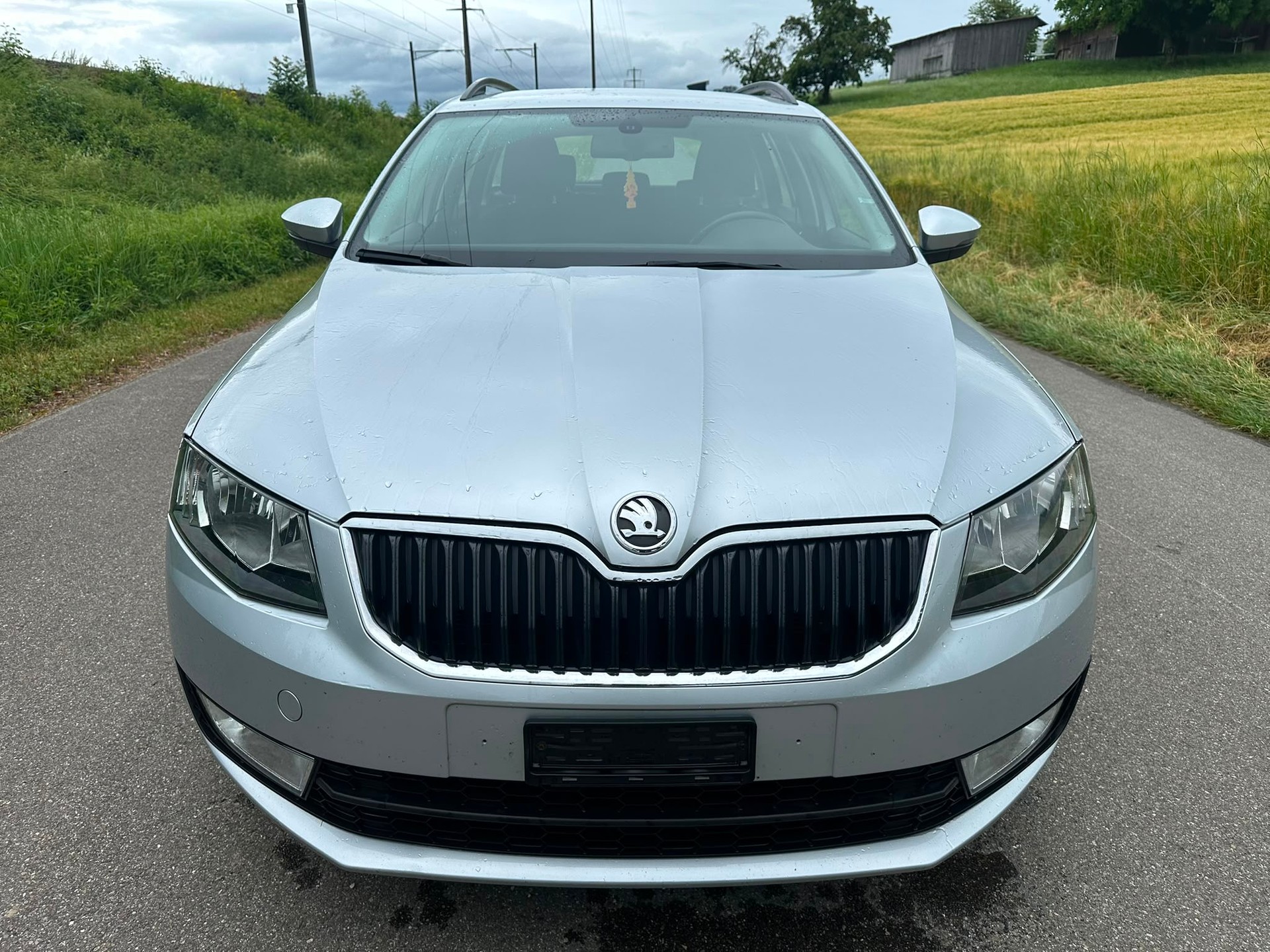 SKODA Octavia Combi 1.6 TDI Ambition 4x4-image-0