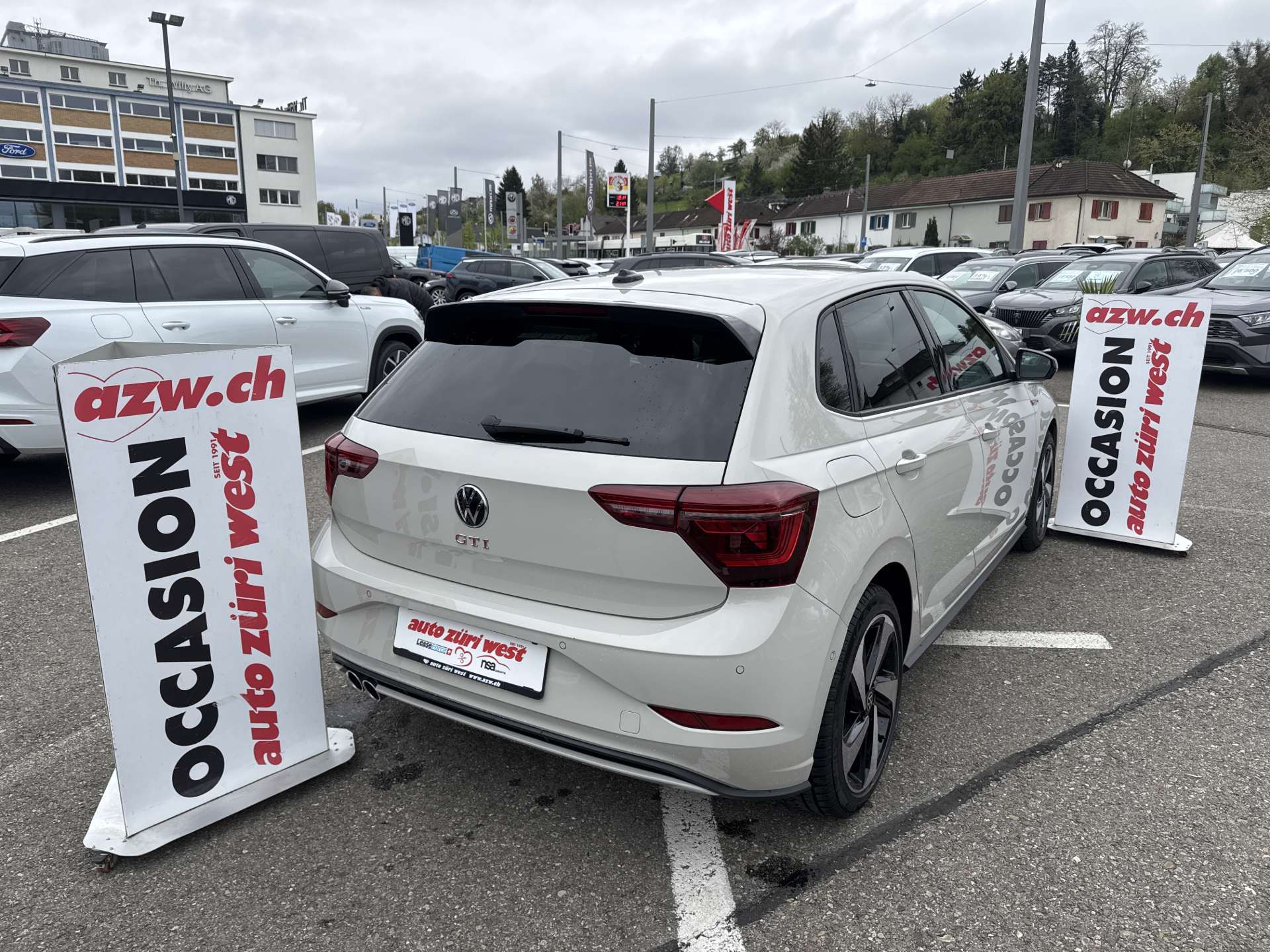 VW Polo 2.0 TSi GTi 207PS DSG-Automat-image-11