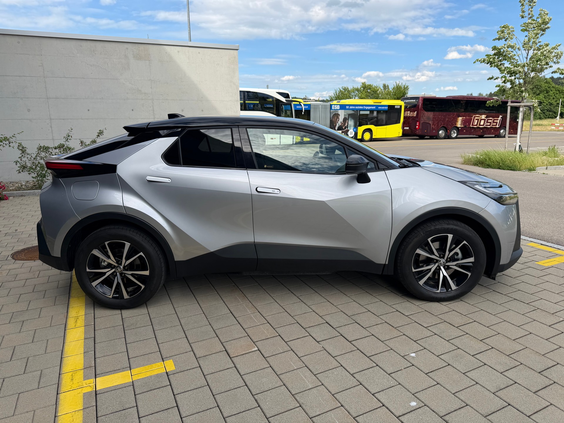 TOYOTA C-HR-image-4