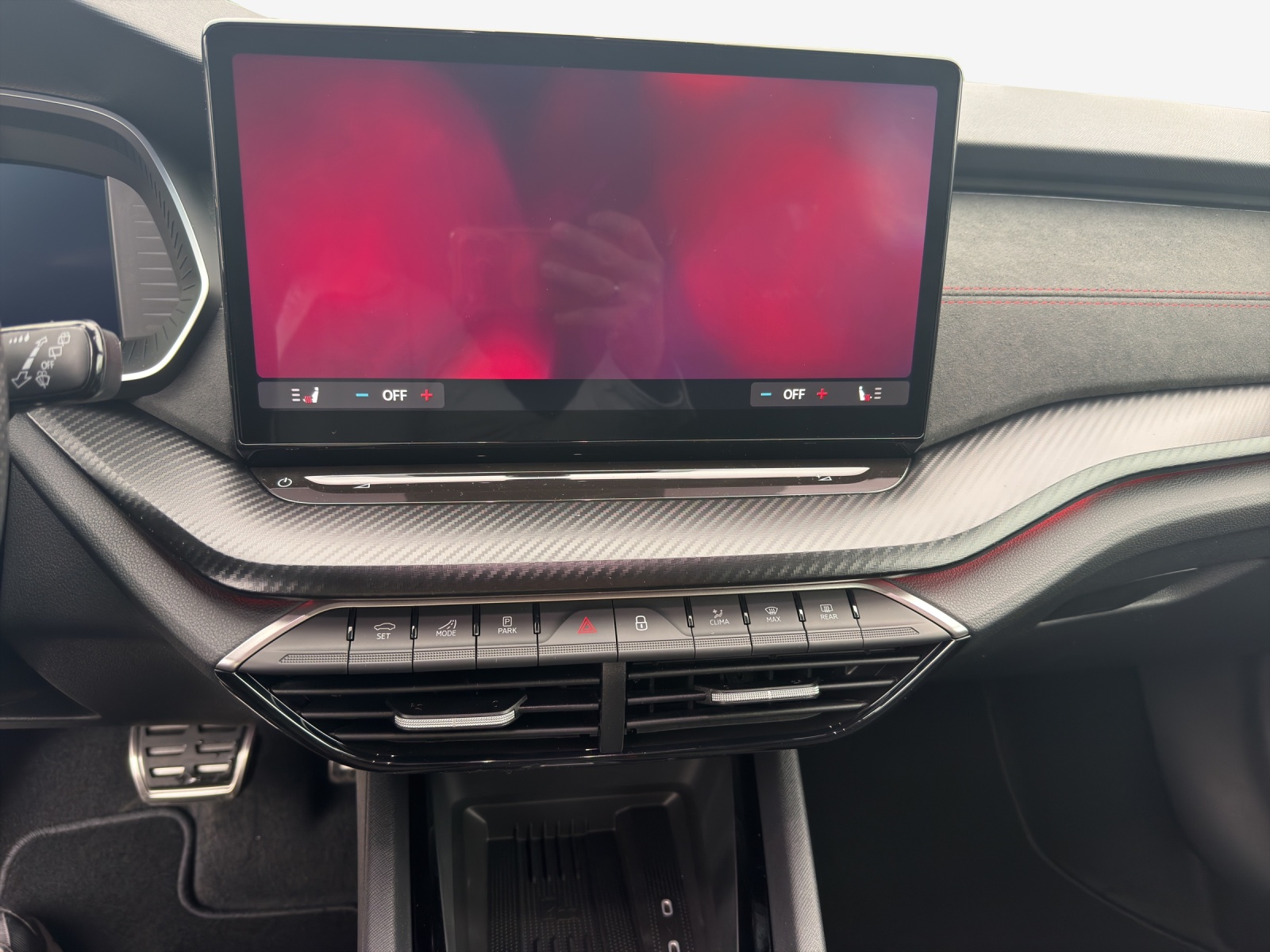 SKODA Octavia Combi 2.0 TSI DSG RS-image-10