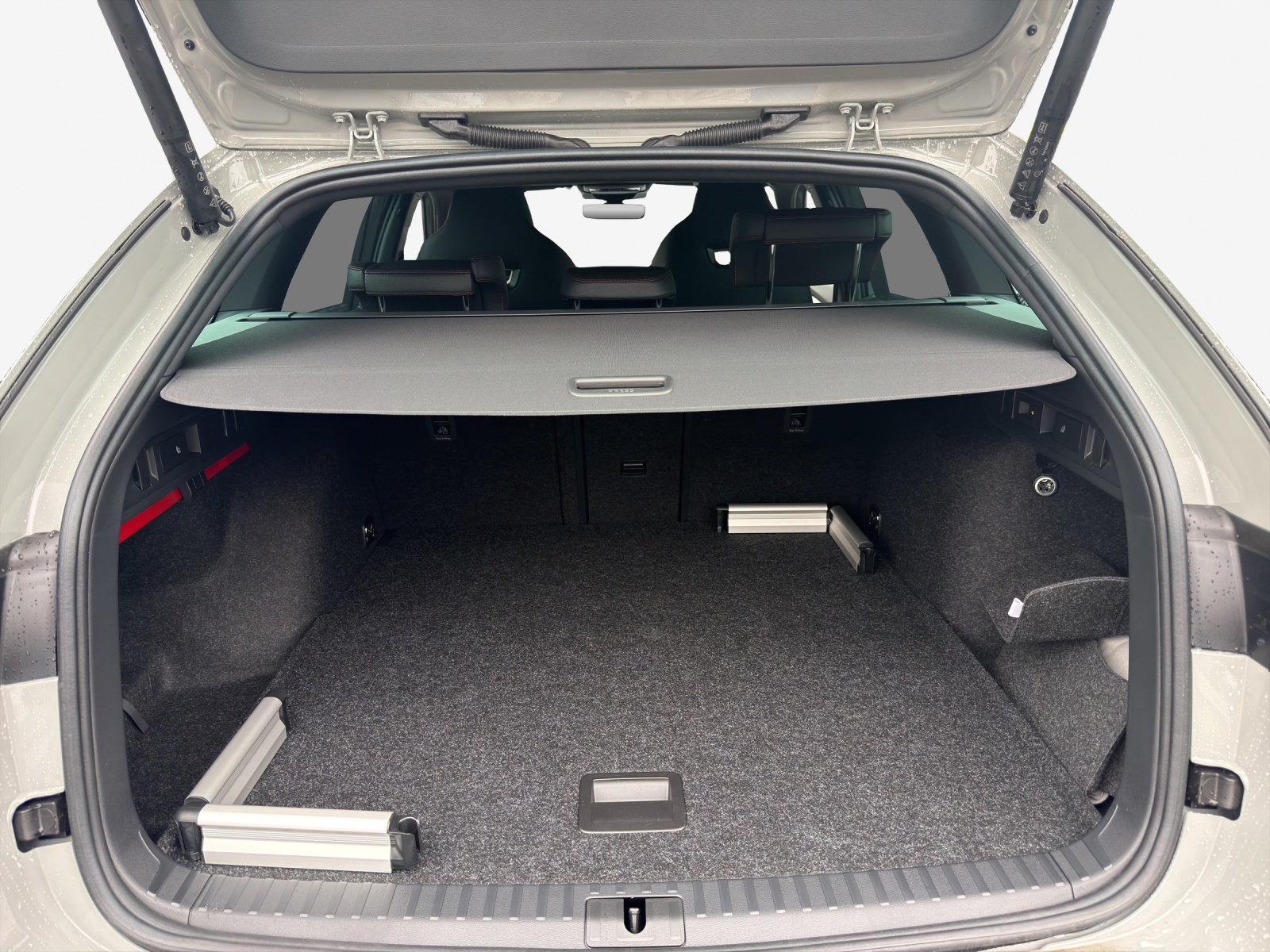 SKODA Octavia Combi 2.0 TSI DSG RS-image-12