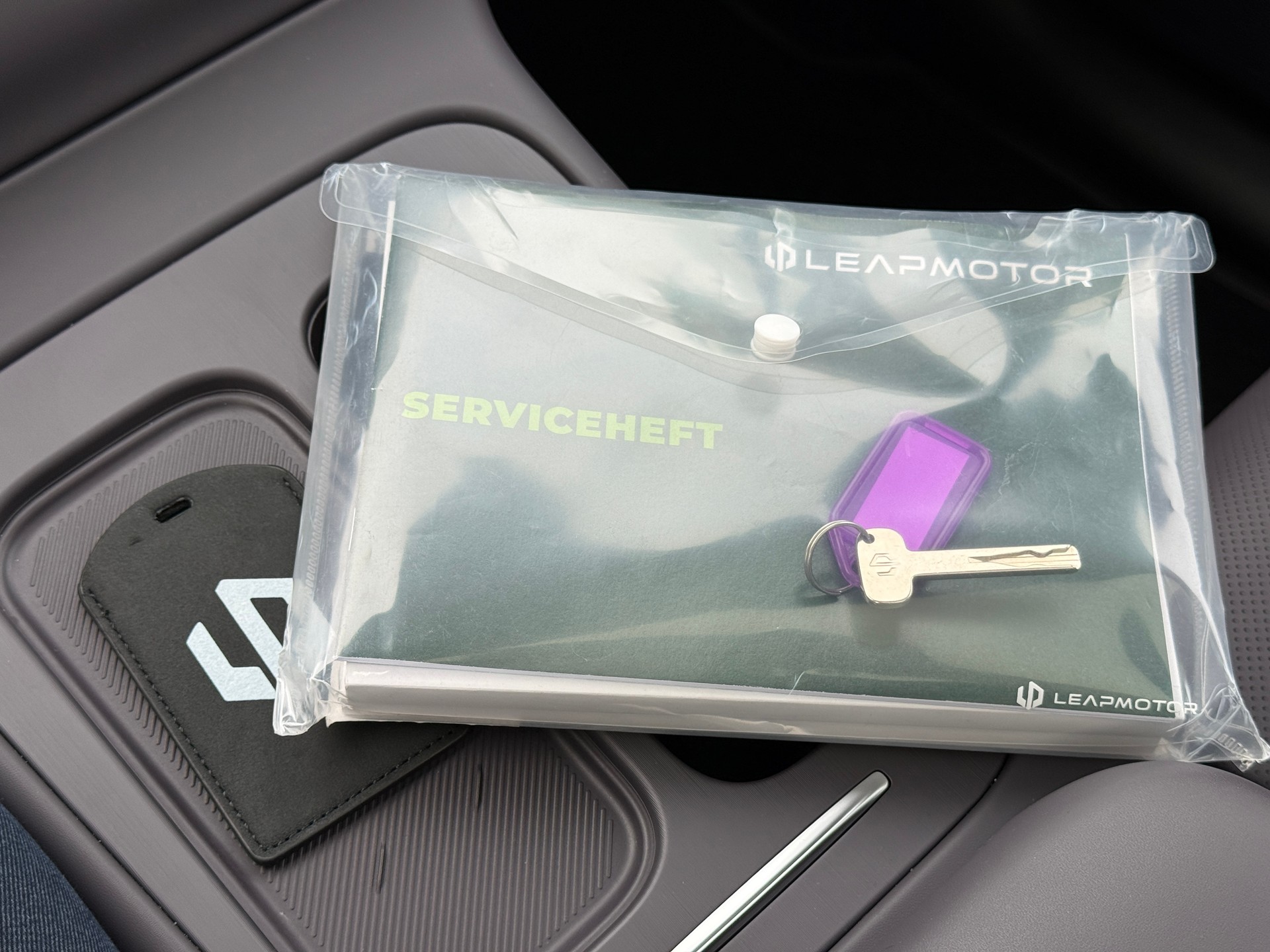 LEAPMOTOR C10 REEV 28kWh Design-image-15
