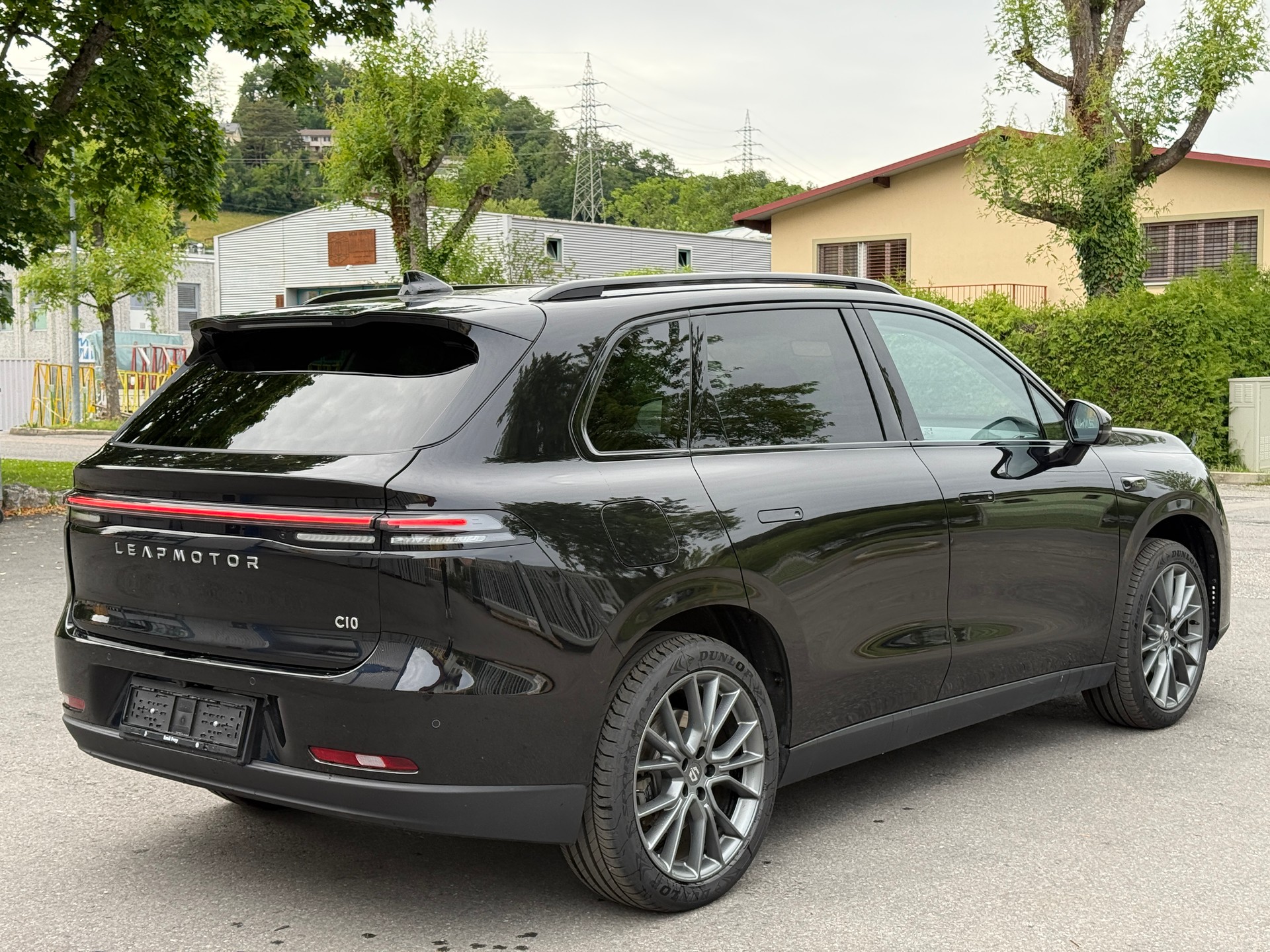 LEAPMOTOR C10 REEV 28kWh Design-image-3