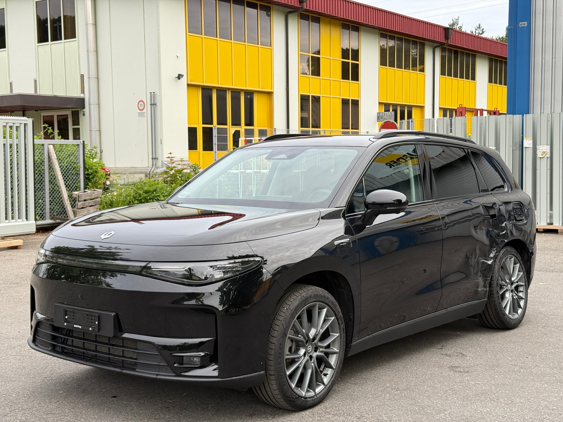 LEAPMOTOR C10 REEV 28kWh Design-image-0