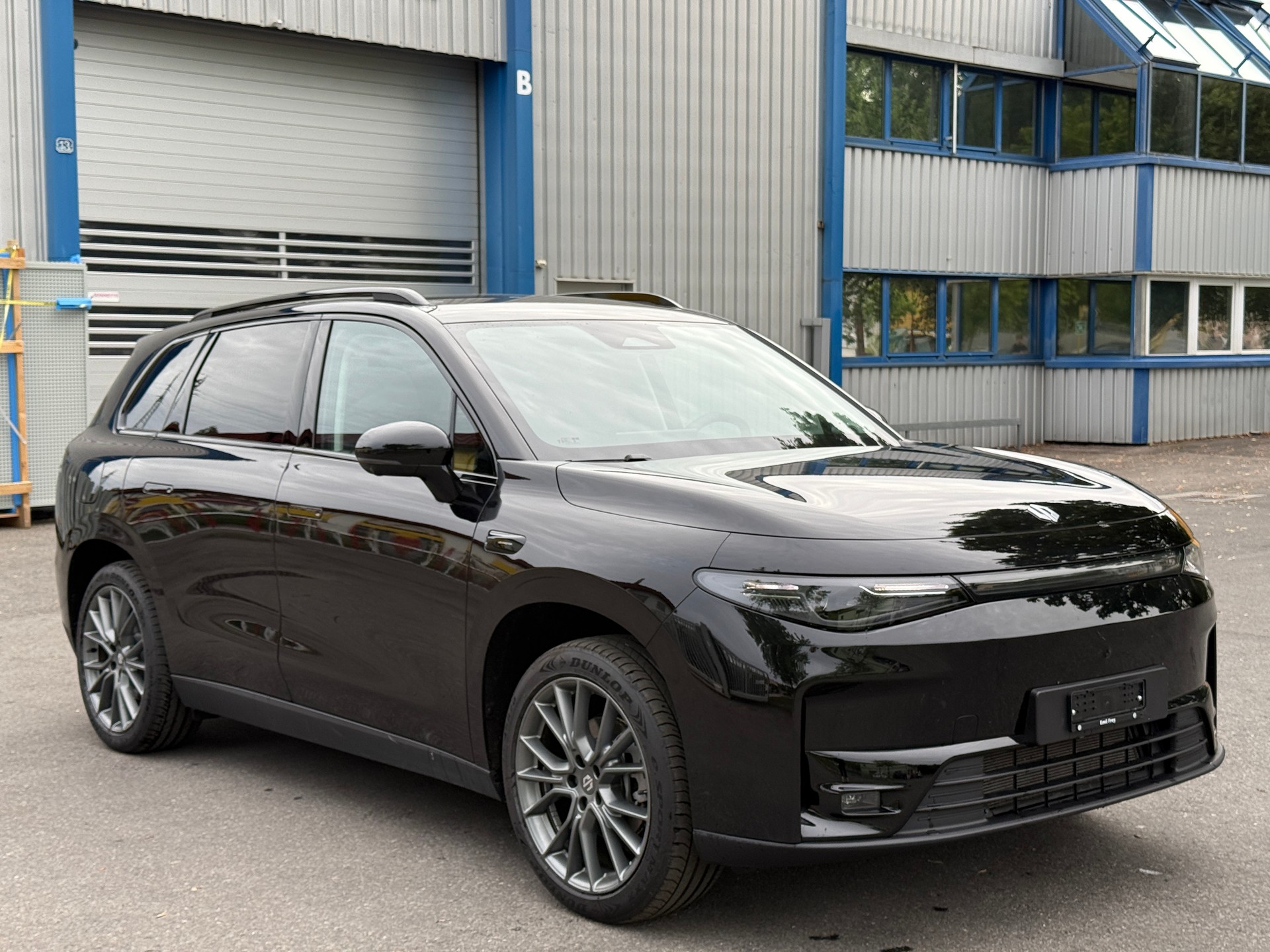 LEAPMOTOR C10 REEV 28kWh Design-image-2