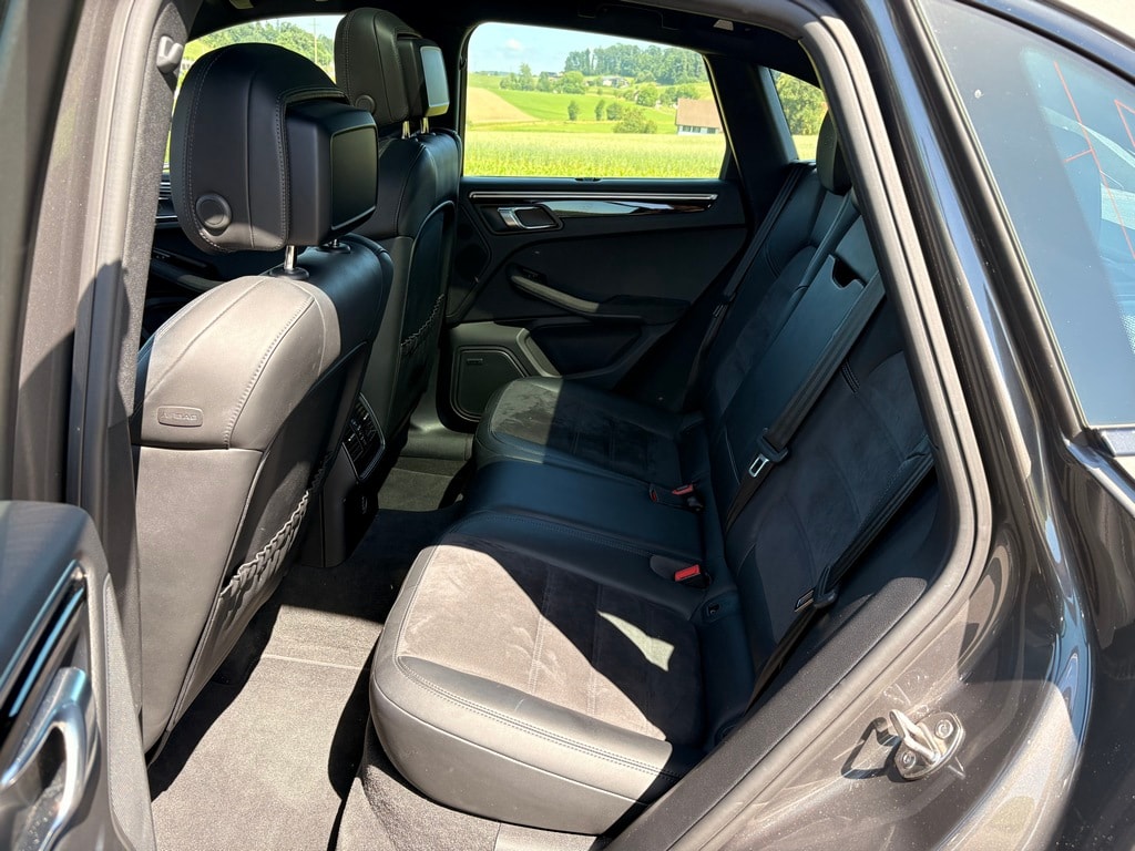 PORSCHE Macan 3.0 V6 GTS-image-10