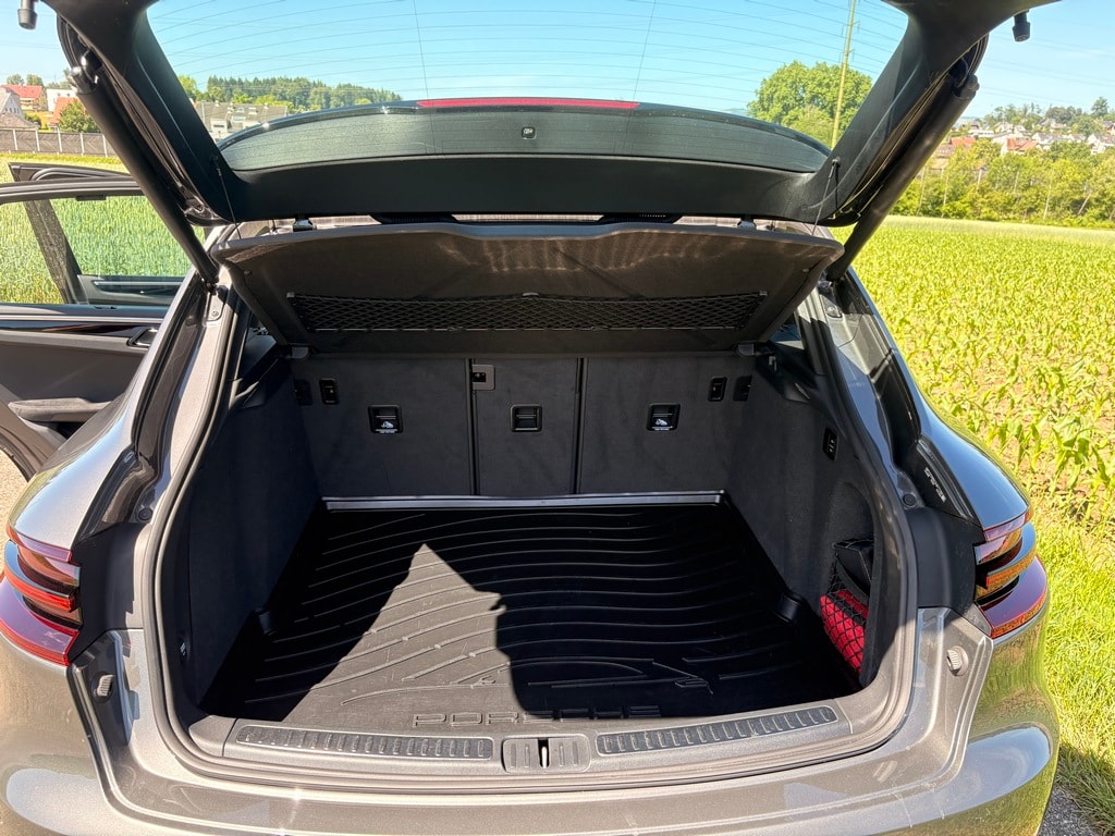 PORSCHE Macan 3.0 V6 GTS-image-12