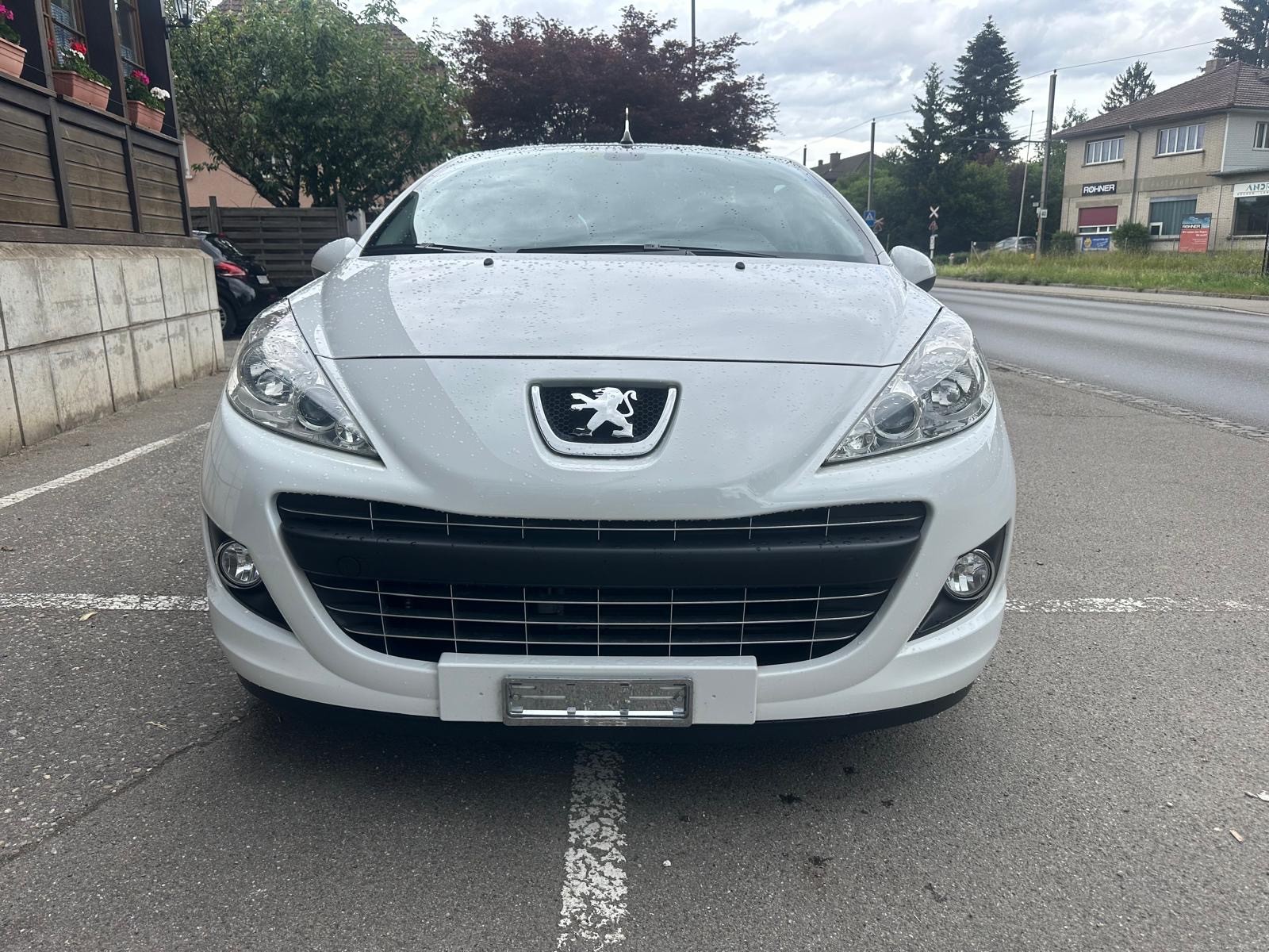 PEUGEOT 207 CC 1.6 16V Allure-image-9