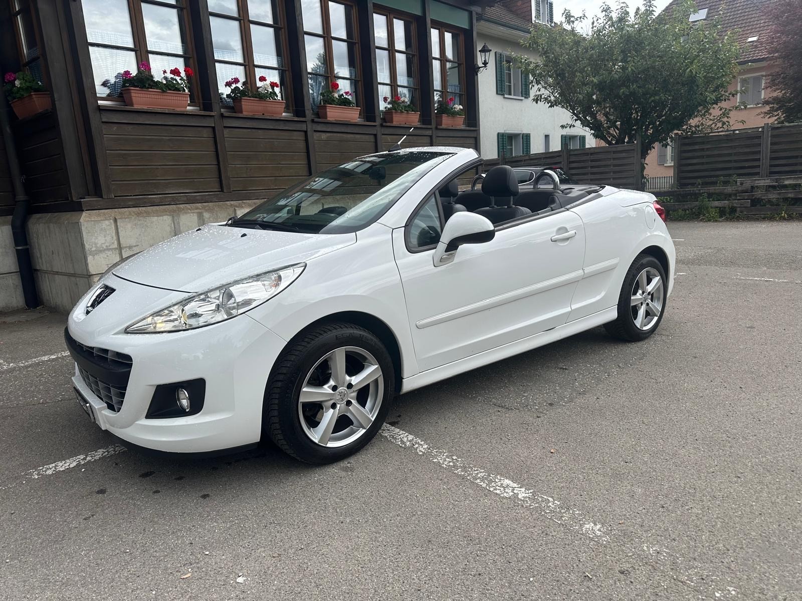 PEUGEOT 207 CC 1.6 16V Allure-image-3